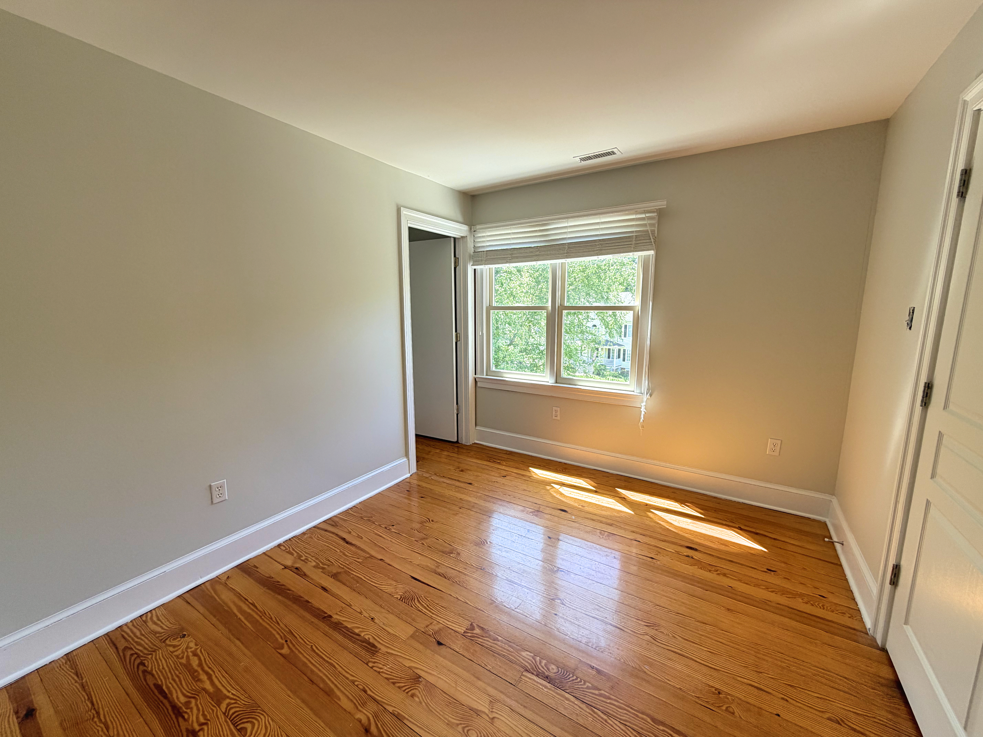 Photo 14 of 21 of 3621 Rolridge Rd, Henrico, VA