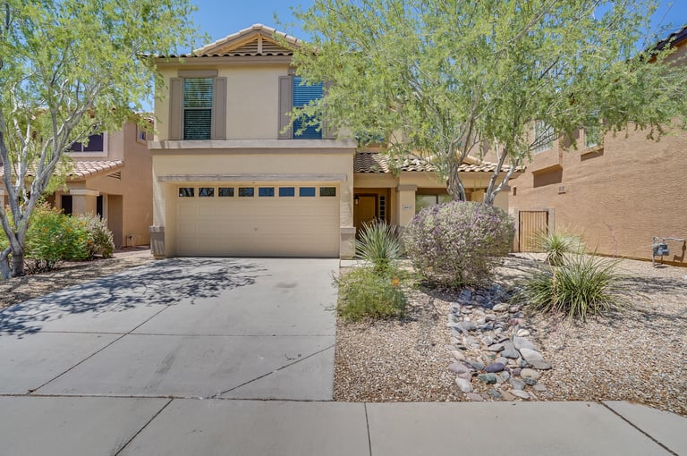 Photo 2 of 27 - 28402 N 25th Ave, Phoenix, AZ 85085