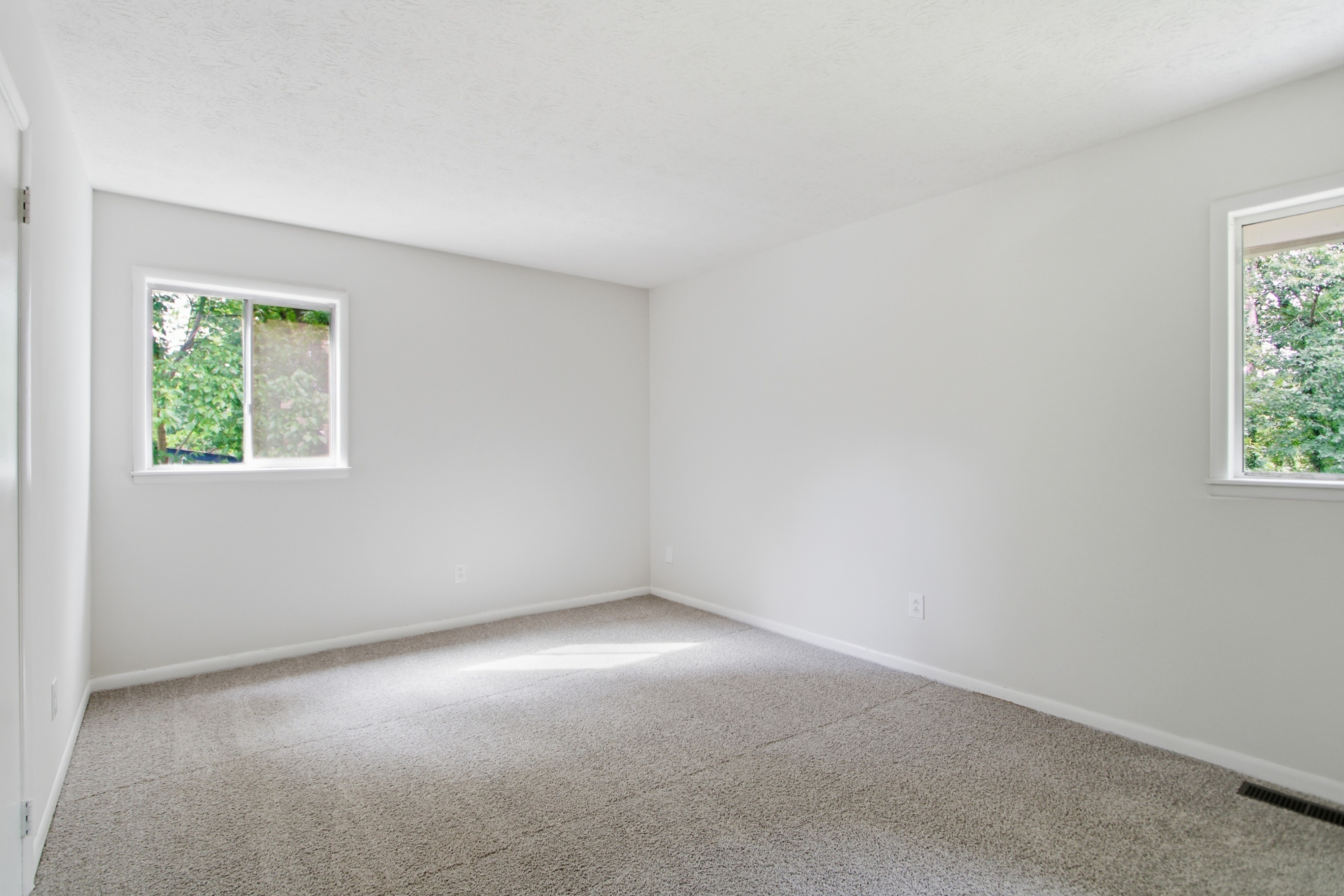 Photo 14 of 30 of 1446 Walnut Ridge Way, Stone Mountain, GA
