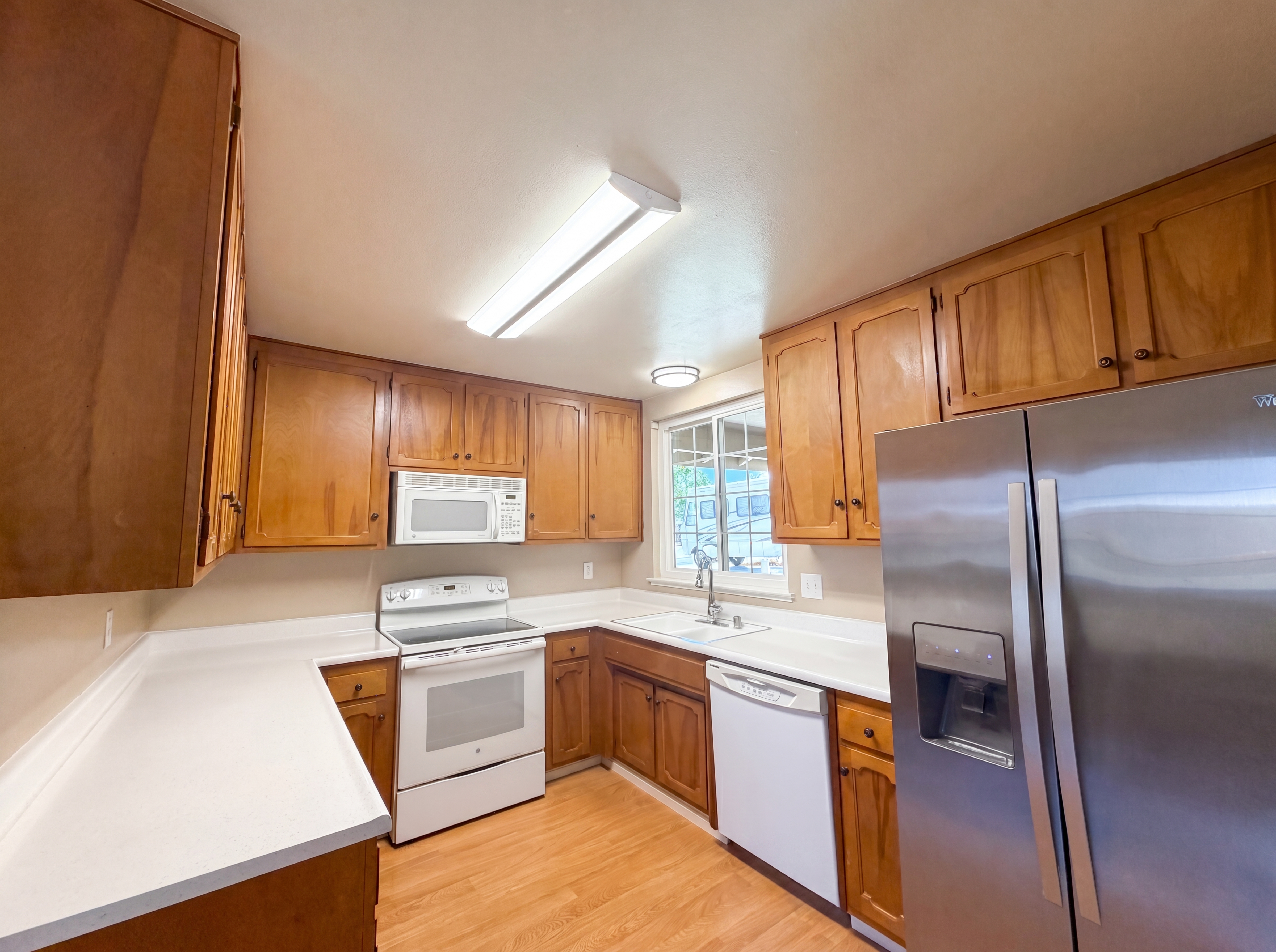 Photo 2 of 38 of 4828 Rockland Way, Fair Oaks, CA