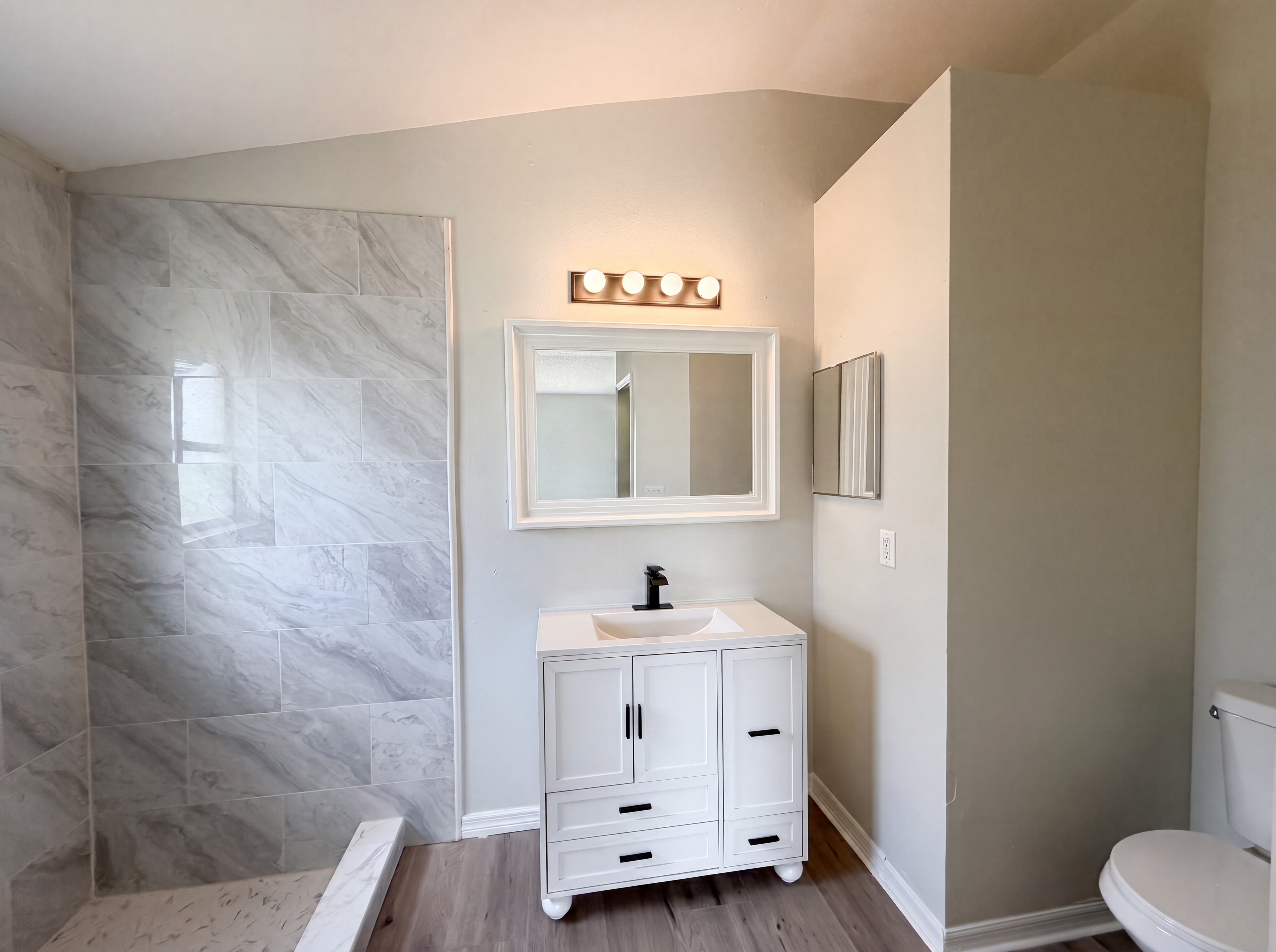 Photo 11 of 18 of 714 Dromedary Dr, Kissimmee, FL