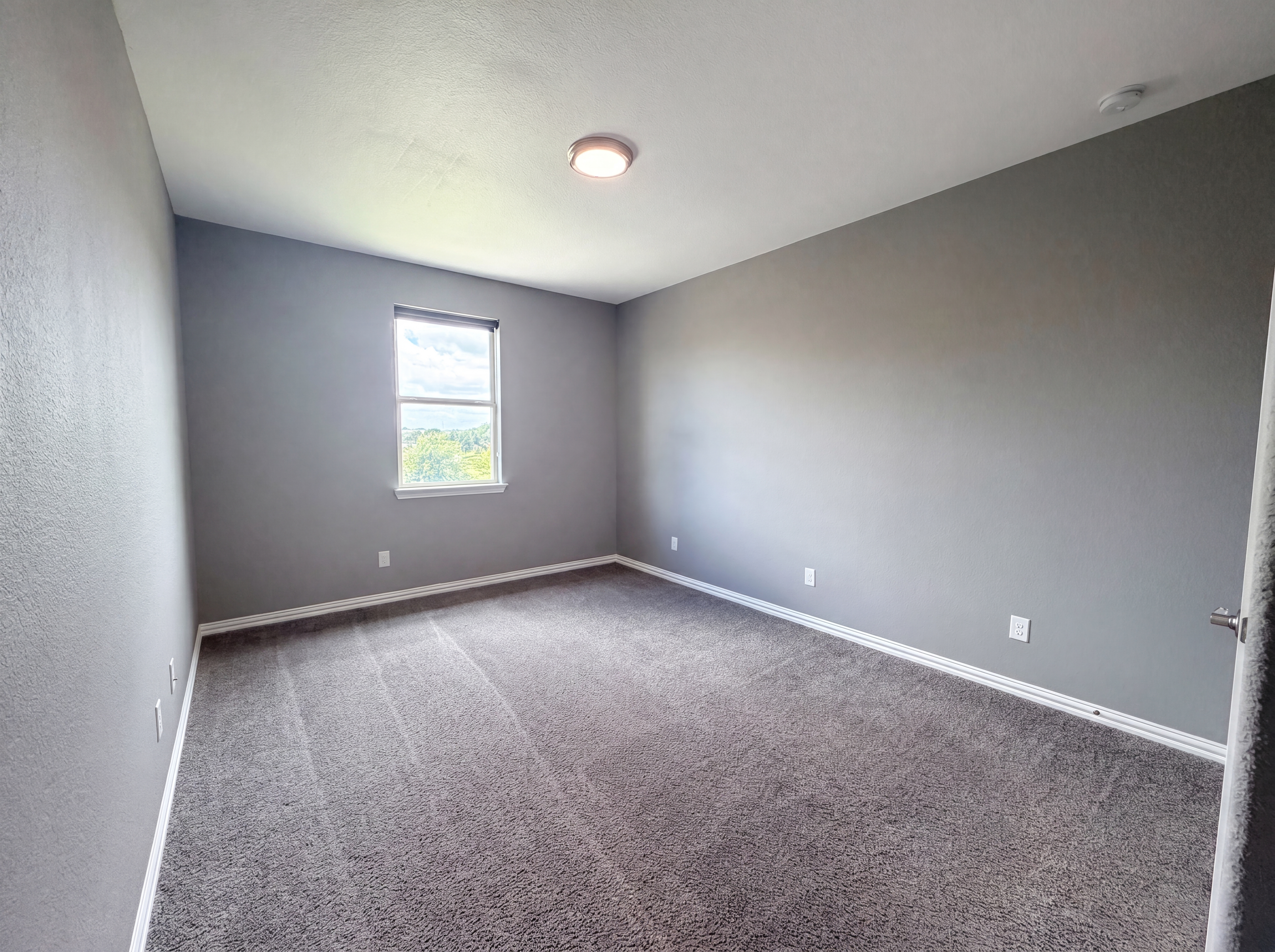 Photo 19 of 42 of 7221 Durand Dr, Irving, TX
