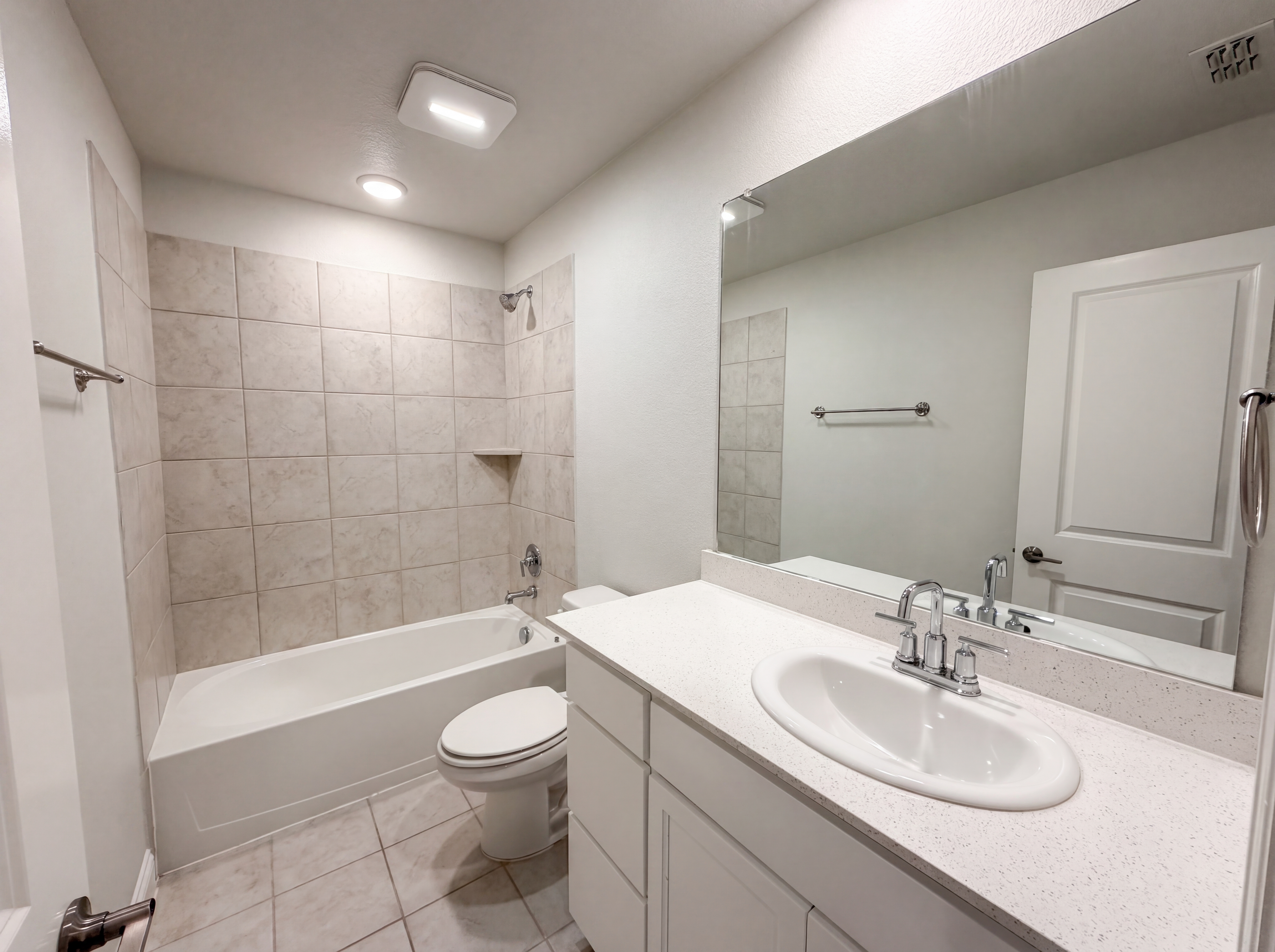 Photo 17 of 31 of 217 Cassandra Ct, Euless, TX