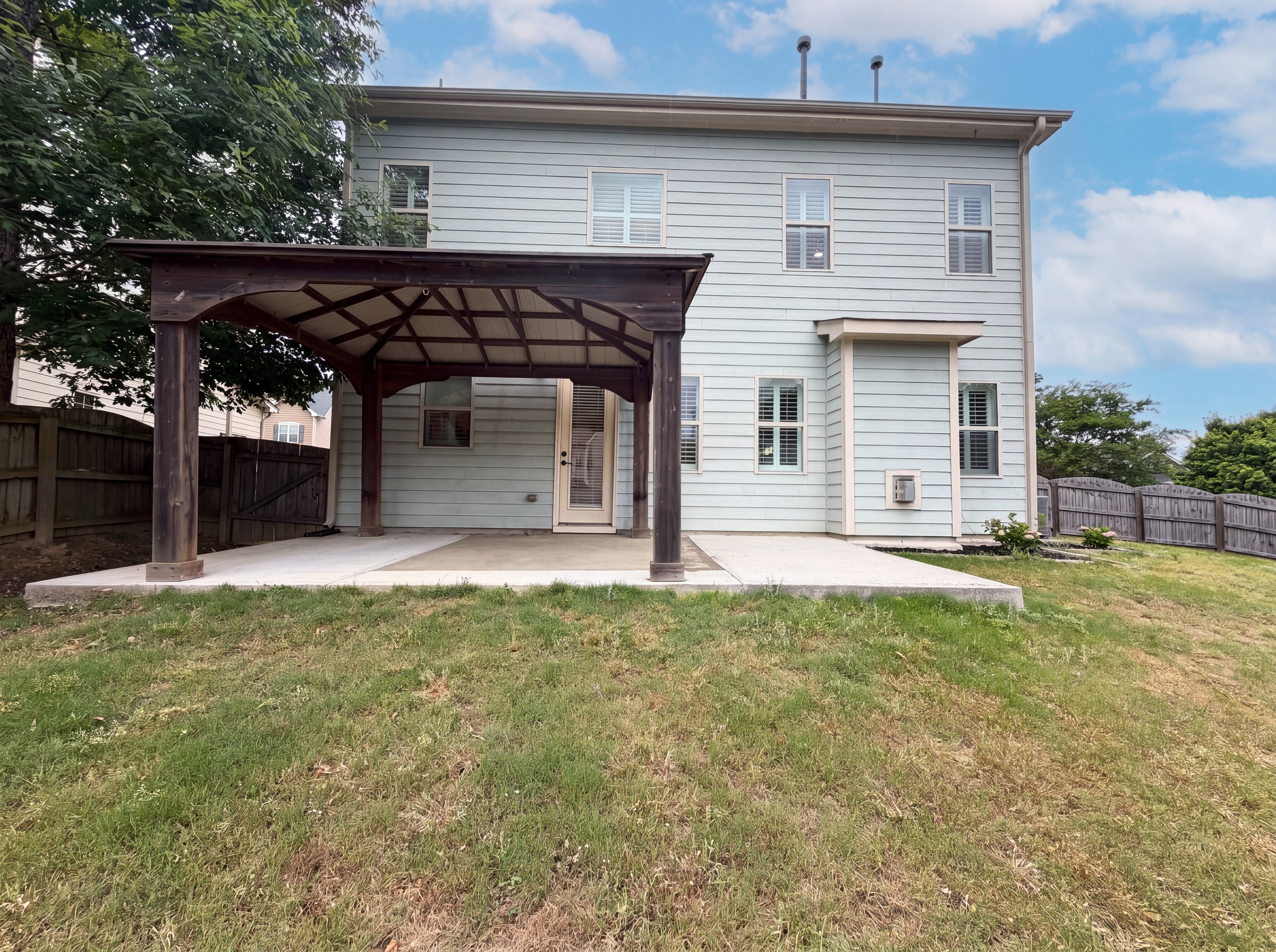 Photo 5 of 25 of 644 Ashe Lake Way, Fuquay Varina, NC