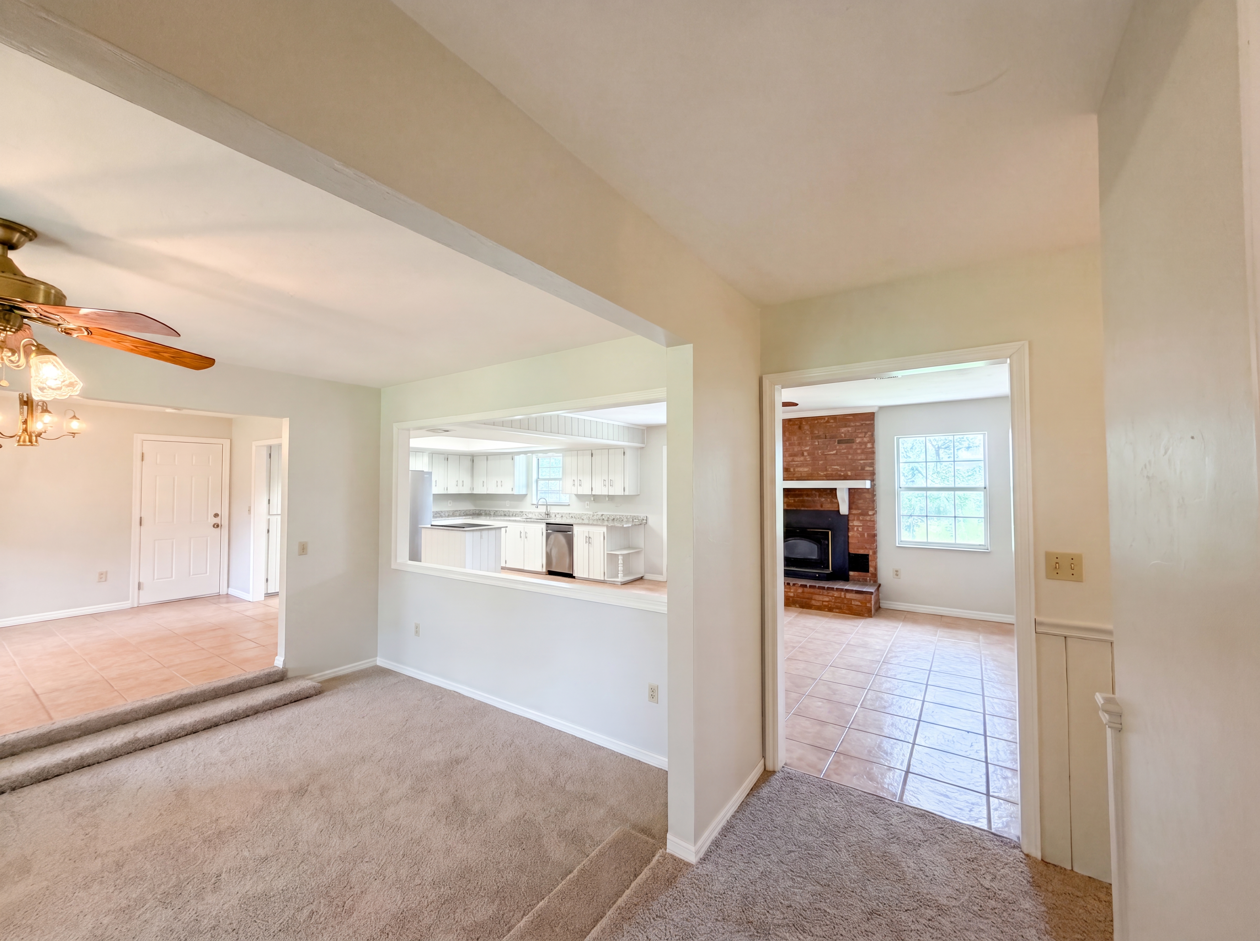 Photo 10 of 23 of 14181 SW 101st Ln, Dunnellon, FL