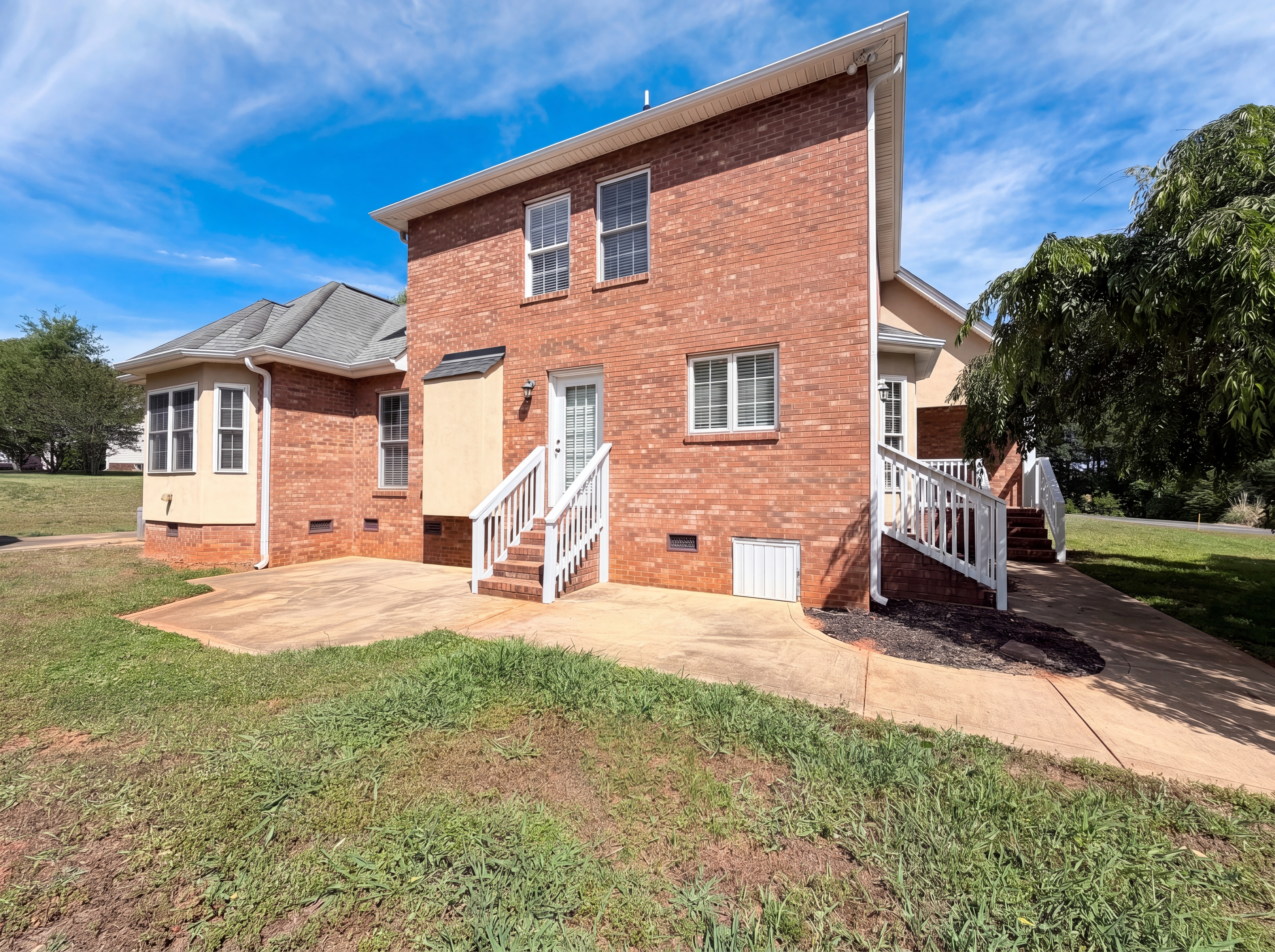Photo 16 of 18 of 106 Woodfield Ln, Cherryville, NC
