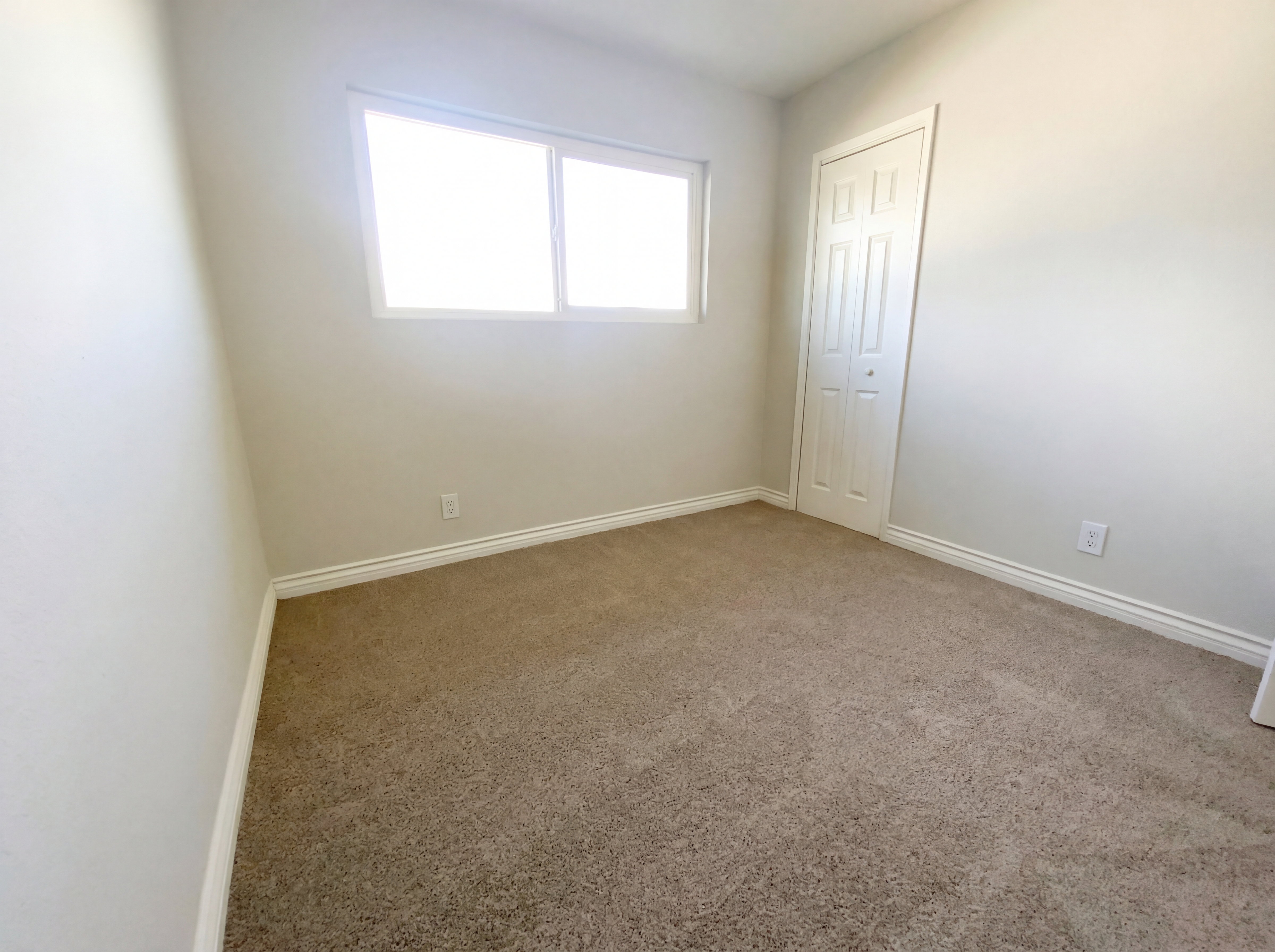 Photo 12 of 16 of 1268 Helix Ave, Chula Vista, CA