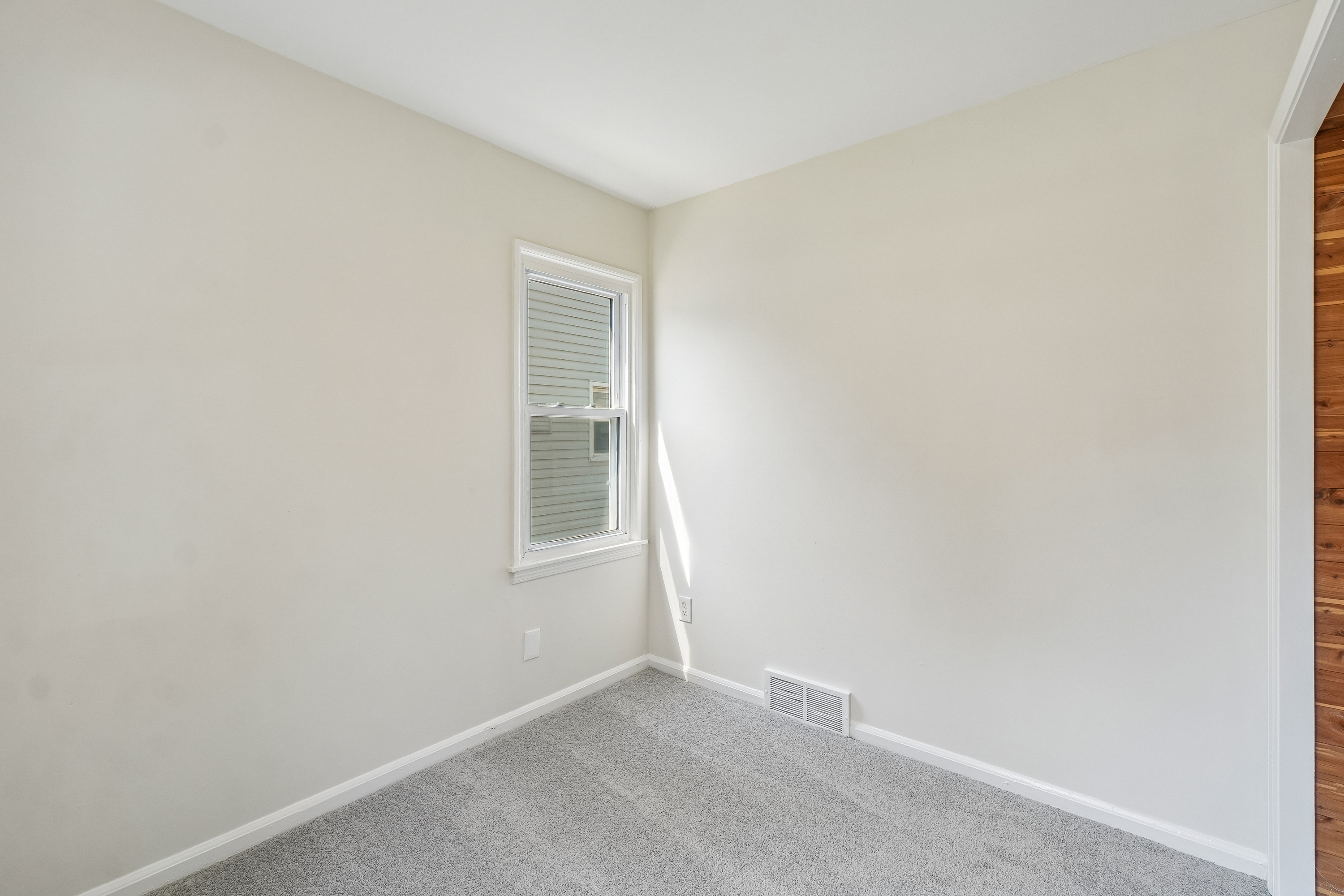 Photo 31 of 40 of 24346 Lehigh St, Dearborn Heights, MI