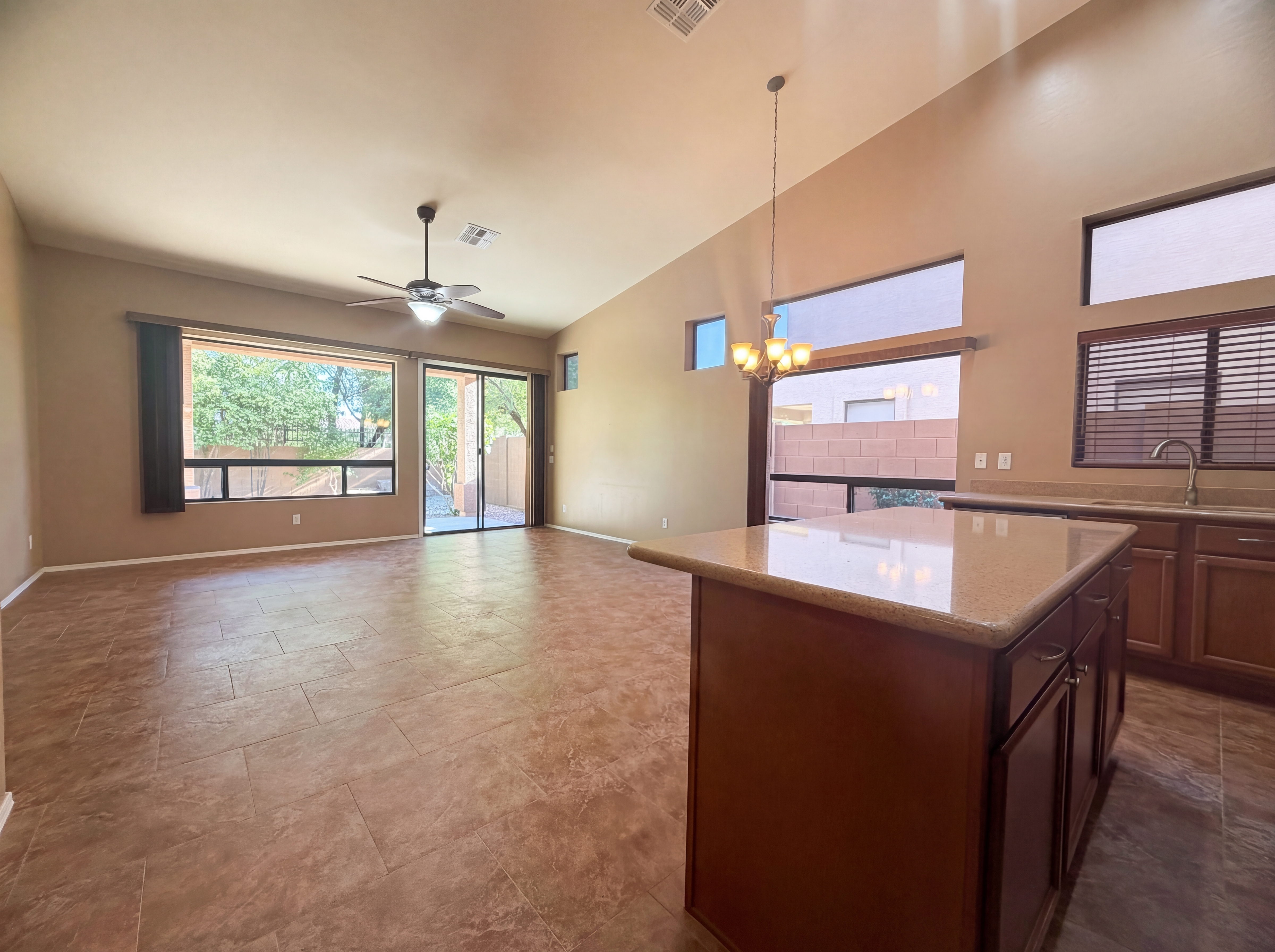 Photo 14 of 18 of 6915 E Portia St, Mesa, AZ