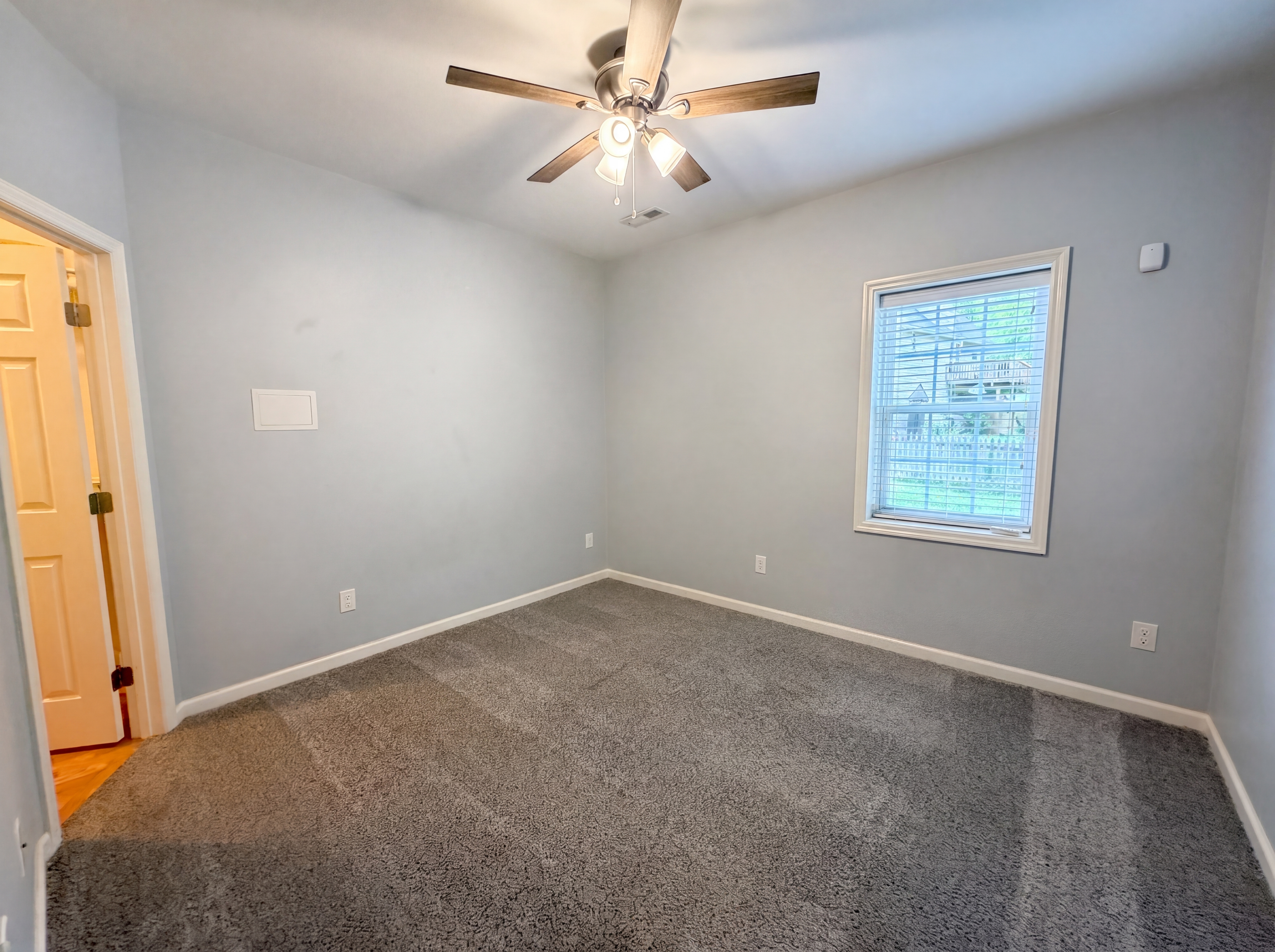 Photo 4 of 21 of 319 Beacon Hills Dr, Gastonia, NC