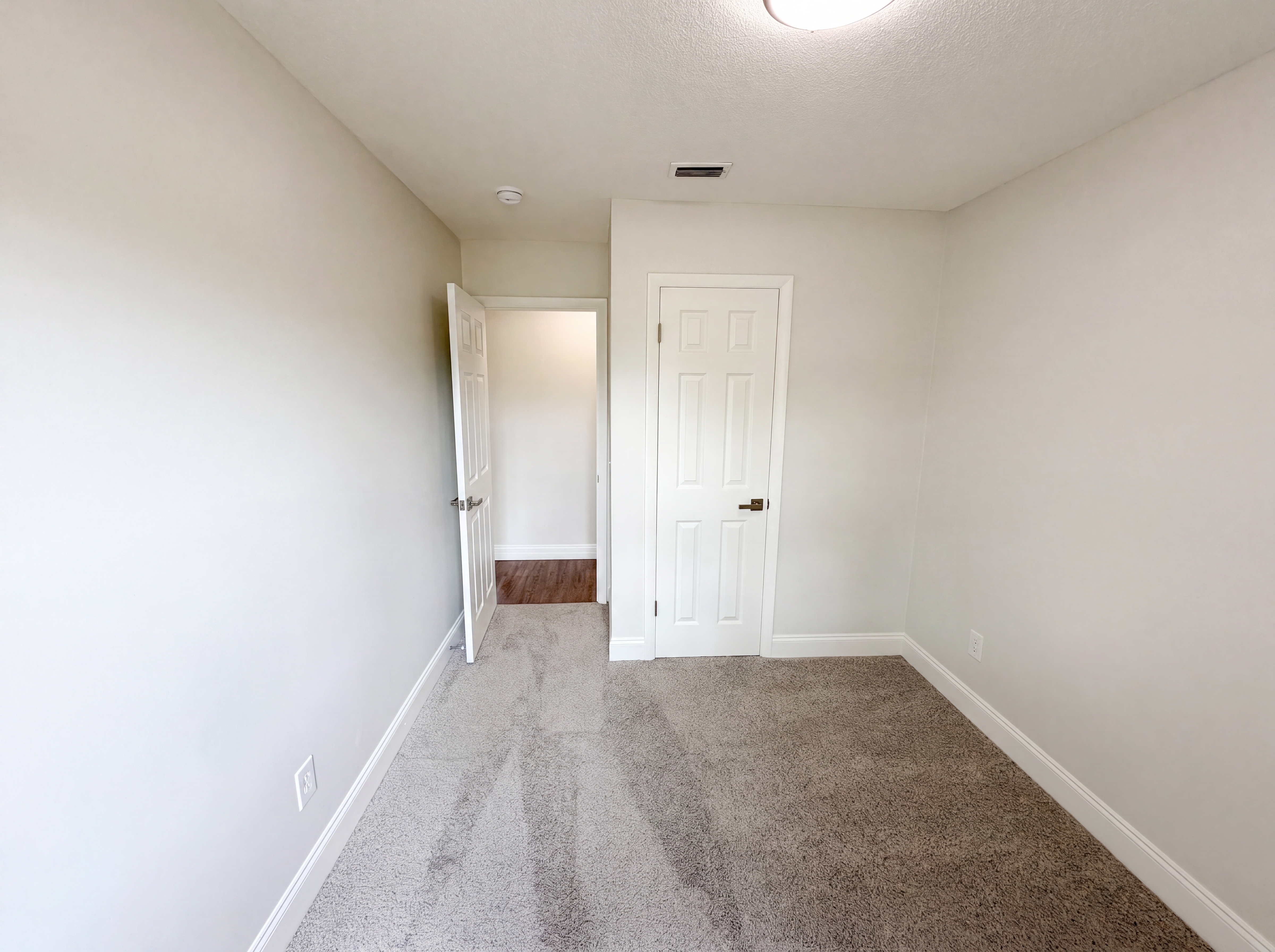 Photo 12 of 26 of 11607 English St, Orlando, FL
