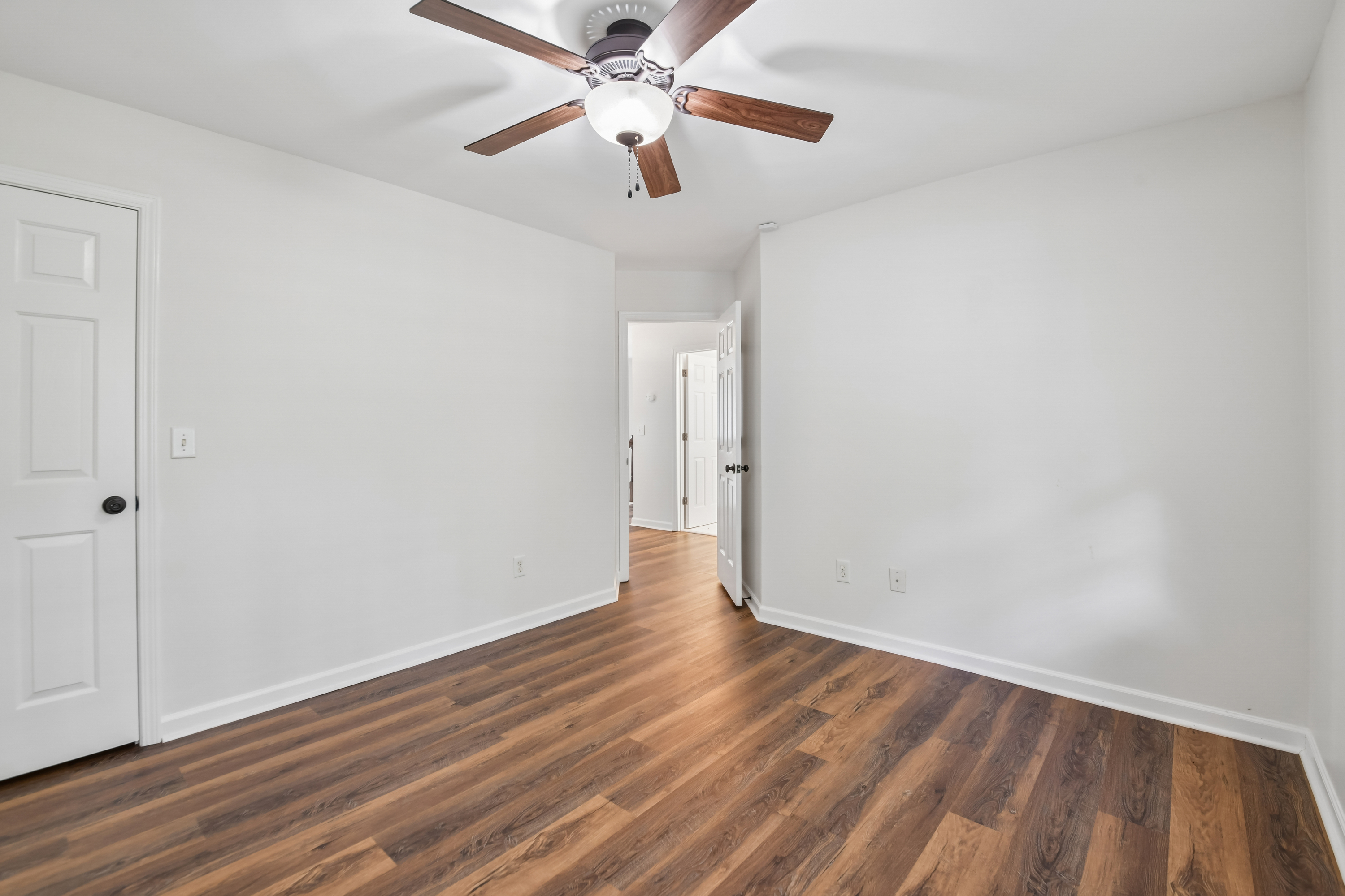 Photo 32 of 56 of 2298 Camden Dr SW, Marietta, GA
