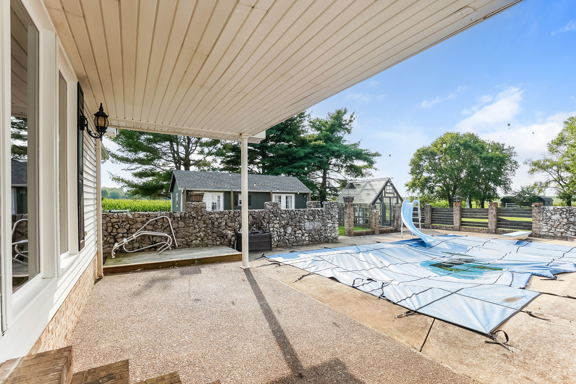 Photo 19 of 20 of 5990 Clarksville Rd, Russellville, KY