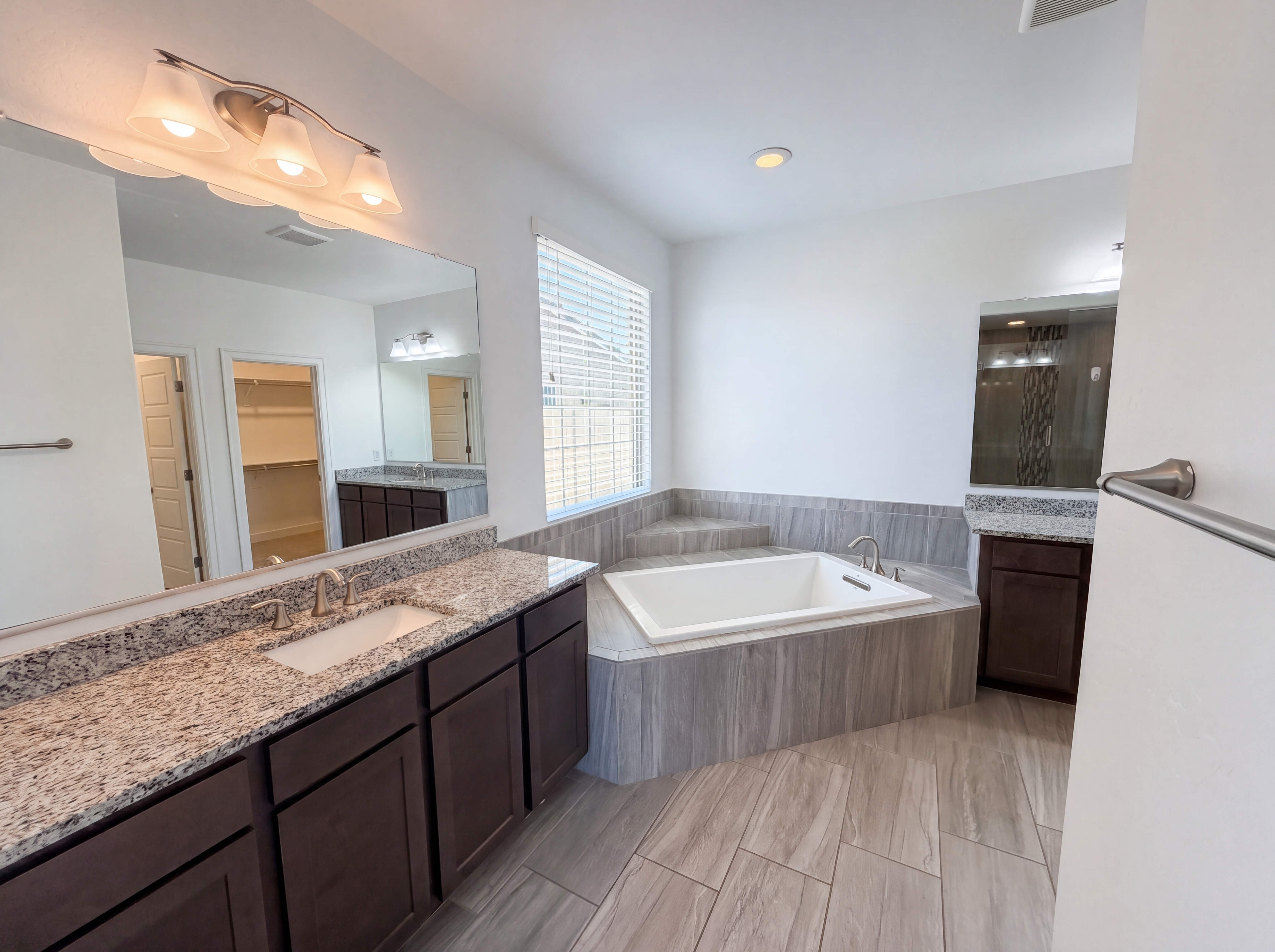 Photo 7 of 41 of 15257 S 182nd Ln, Goodyear, AZ