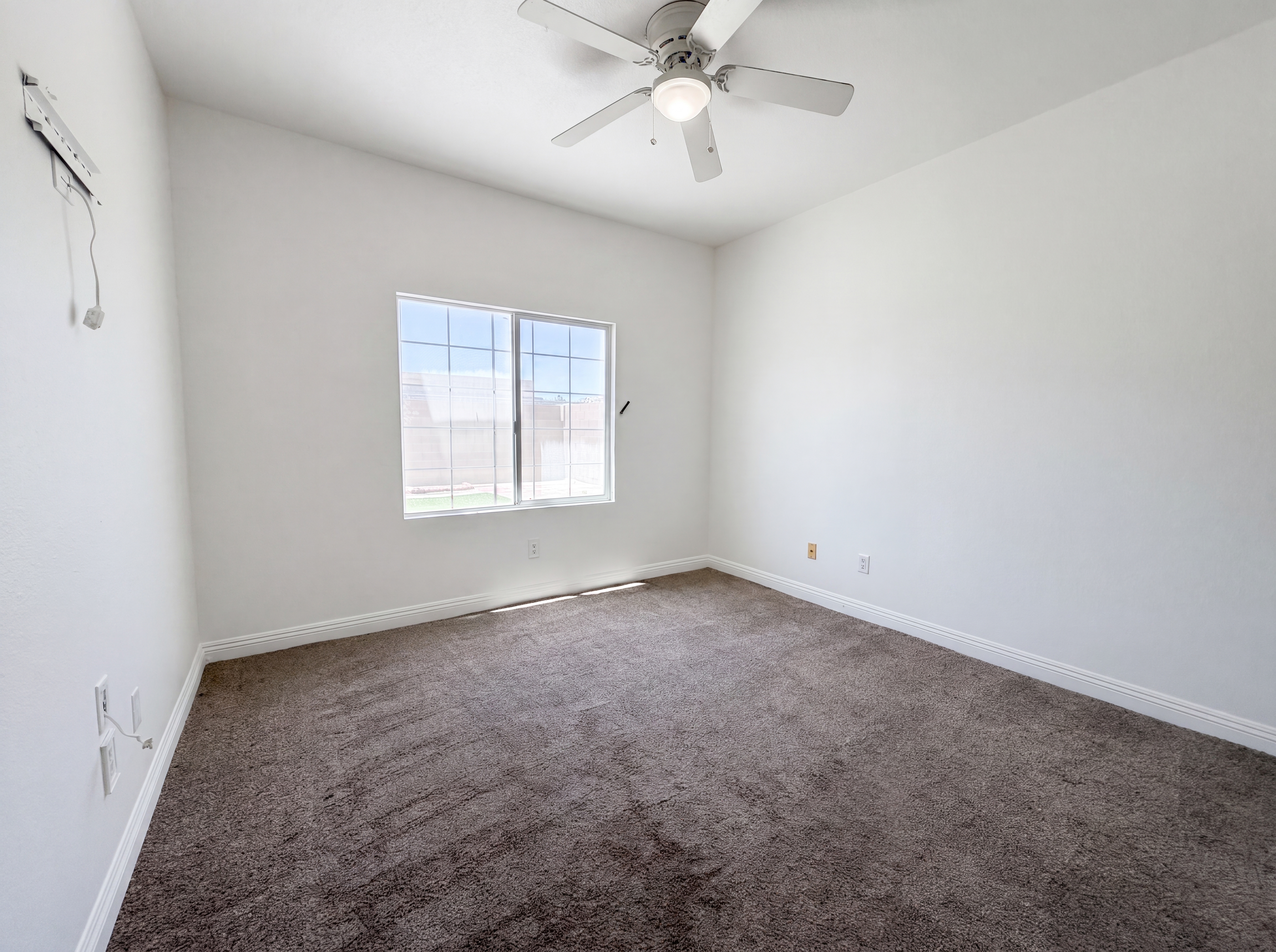 Photo 15 of 27 of 6335 Pavestone Ln, Las Vegas, NV