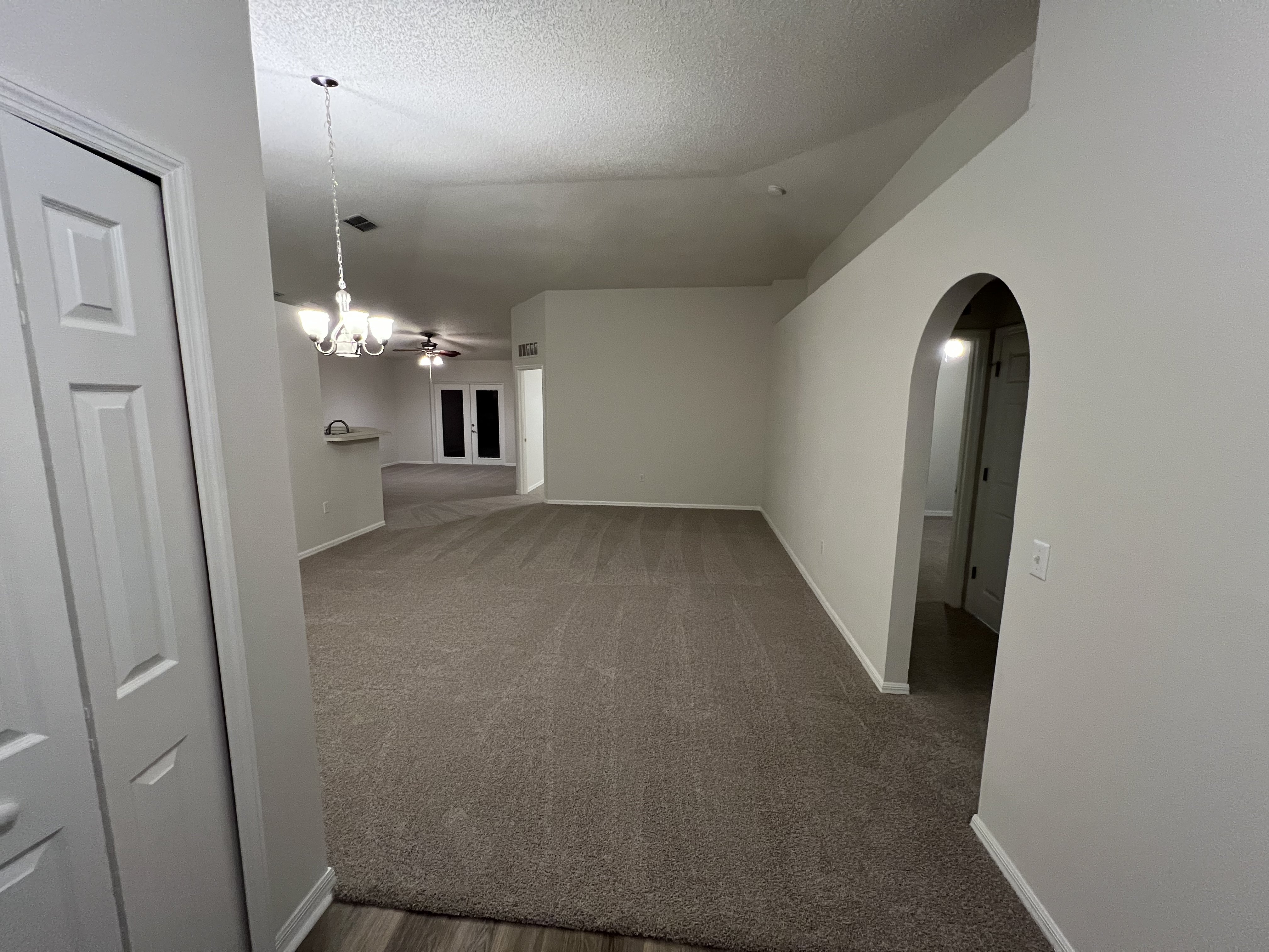 Photo 3 of 25 of 37091 Southern Glen Way, Hilliard, FL