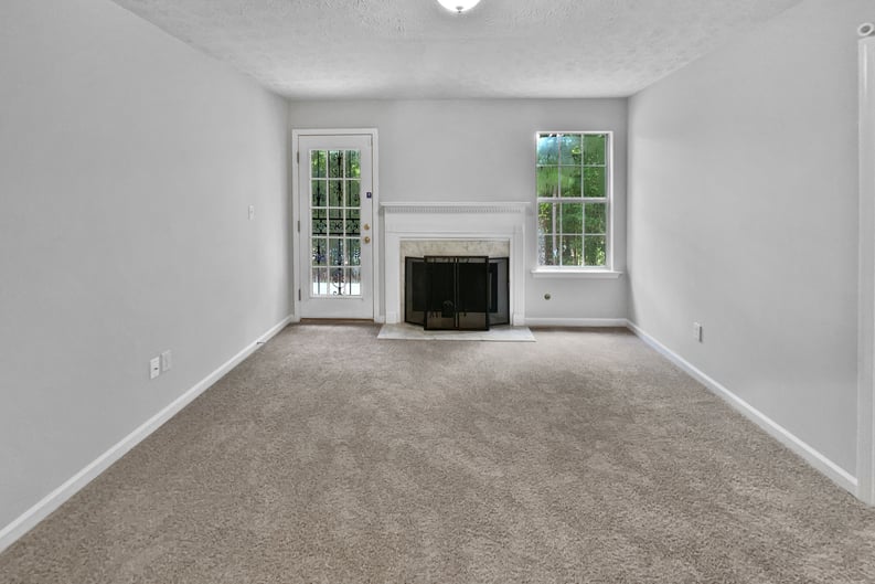 Property photo 3 of 834 Pine Shoals Ct