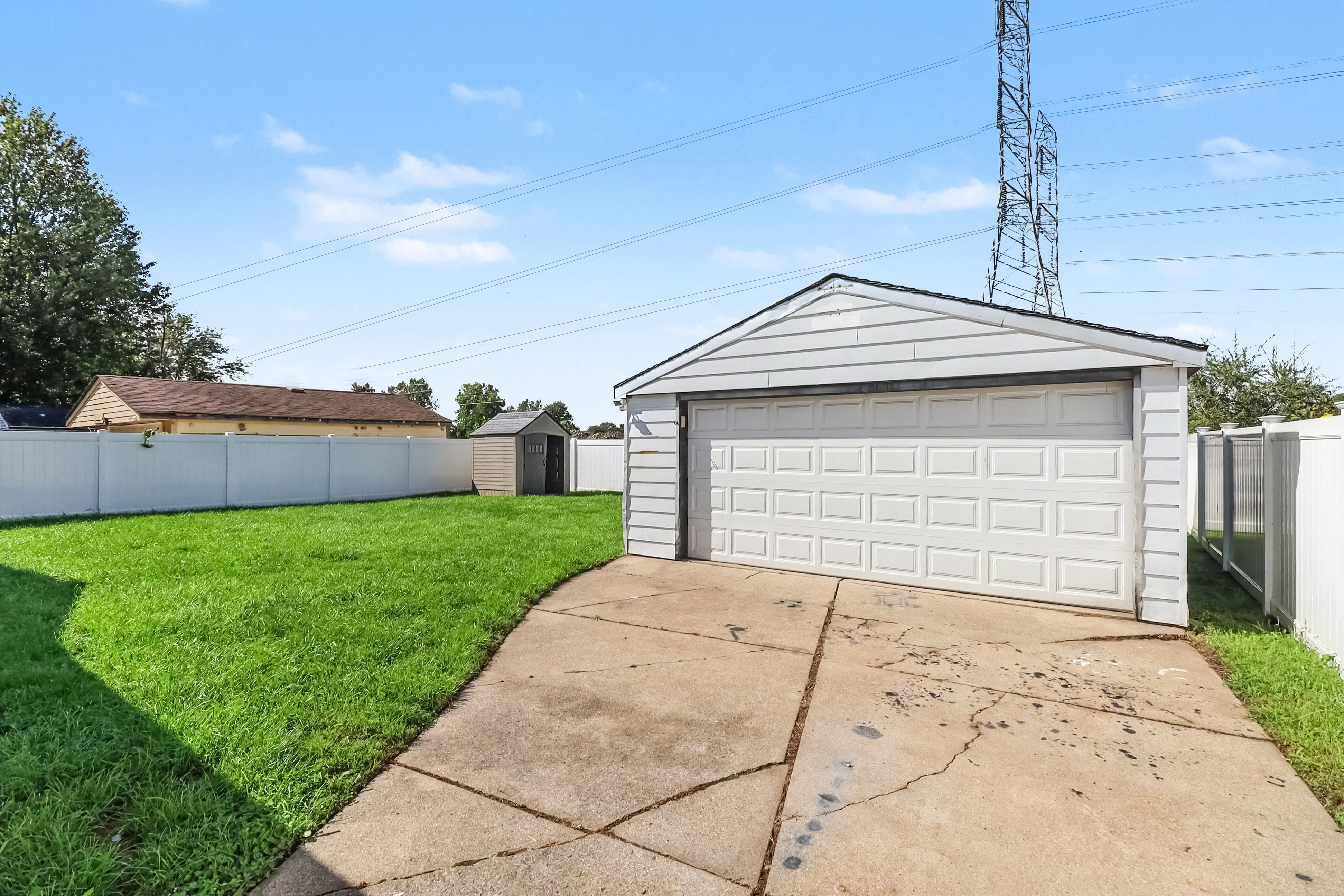 Photo 26 of 28 of 10820 Jackson St, Van Buren Township, MI