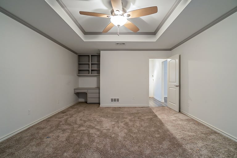 Photo 24 of 36 - 7924 Londonderry Dr, North Richland Hills, TX 76182