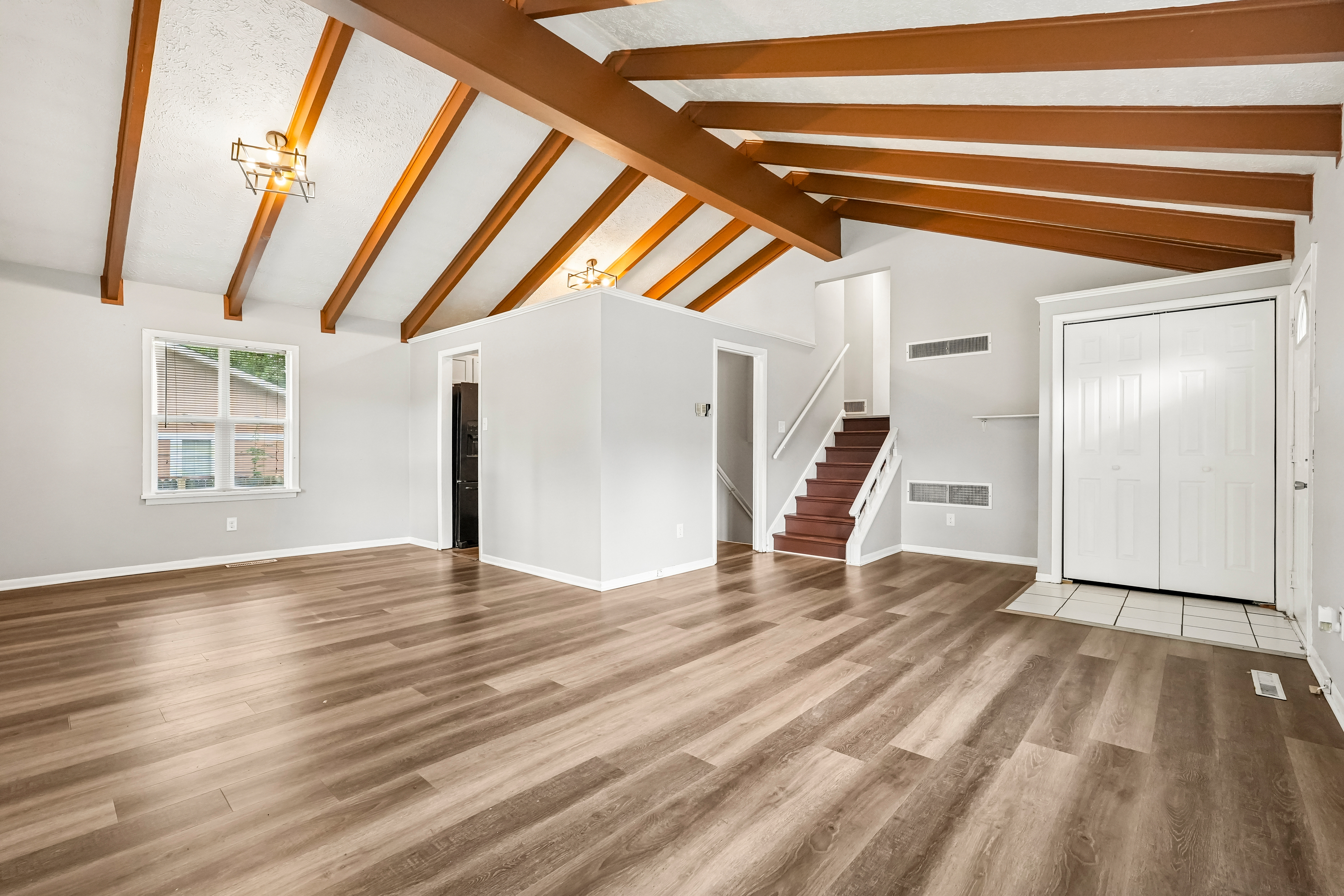 Photo 13 of 49 of 6147 E 40th St, Indianapolis, IN