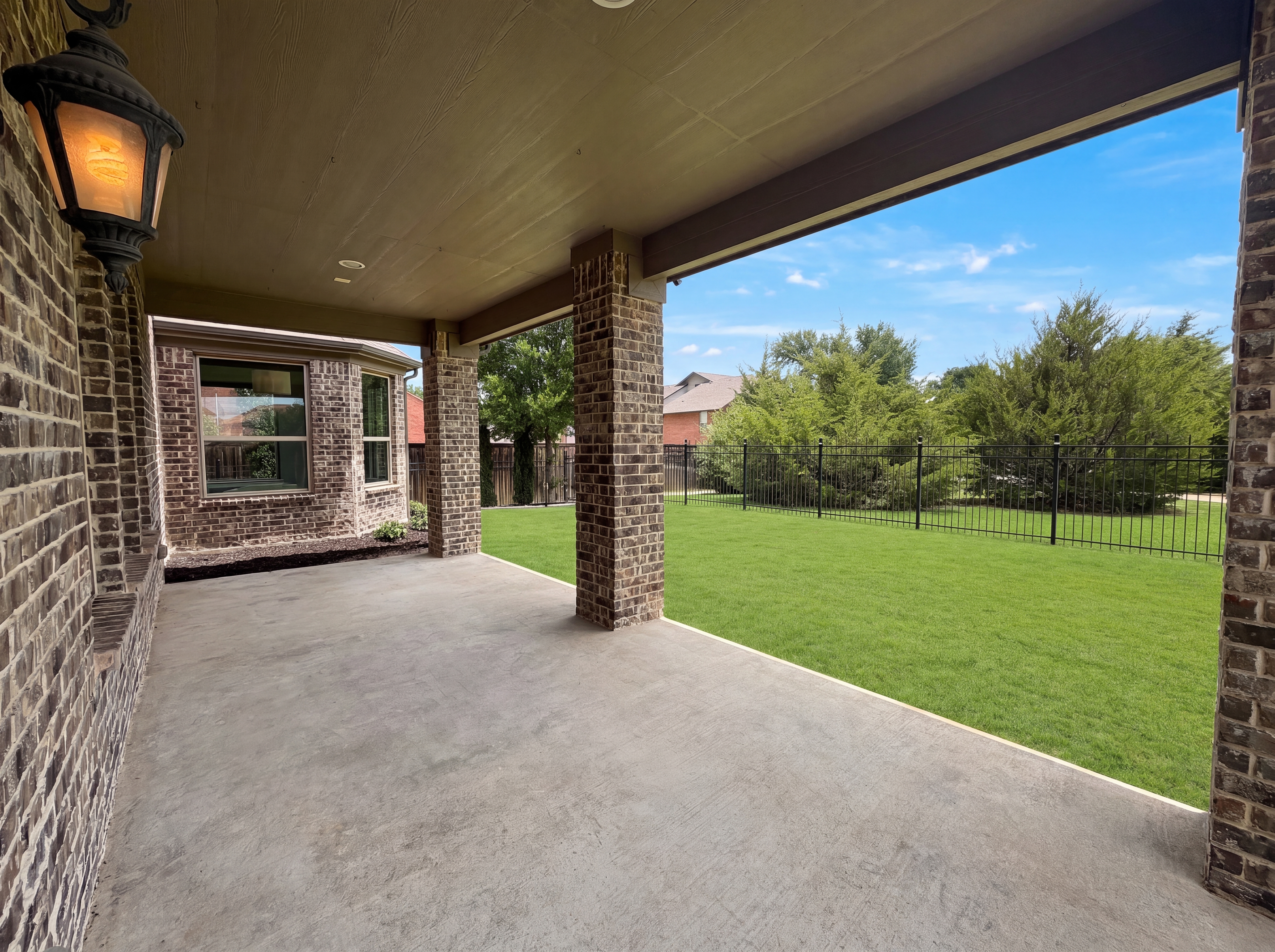 Photo 38 of 42 of 7221 Durand Dr, Irving, TX