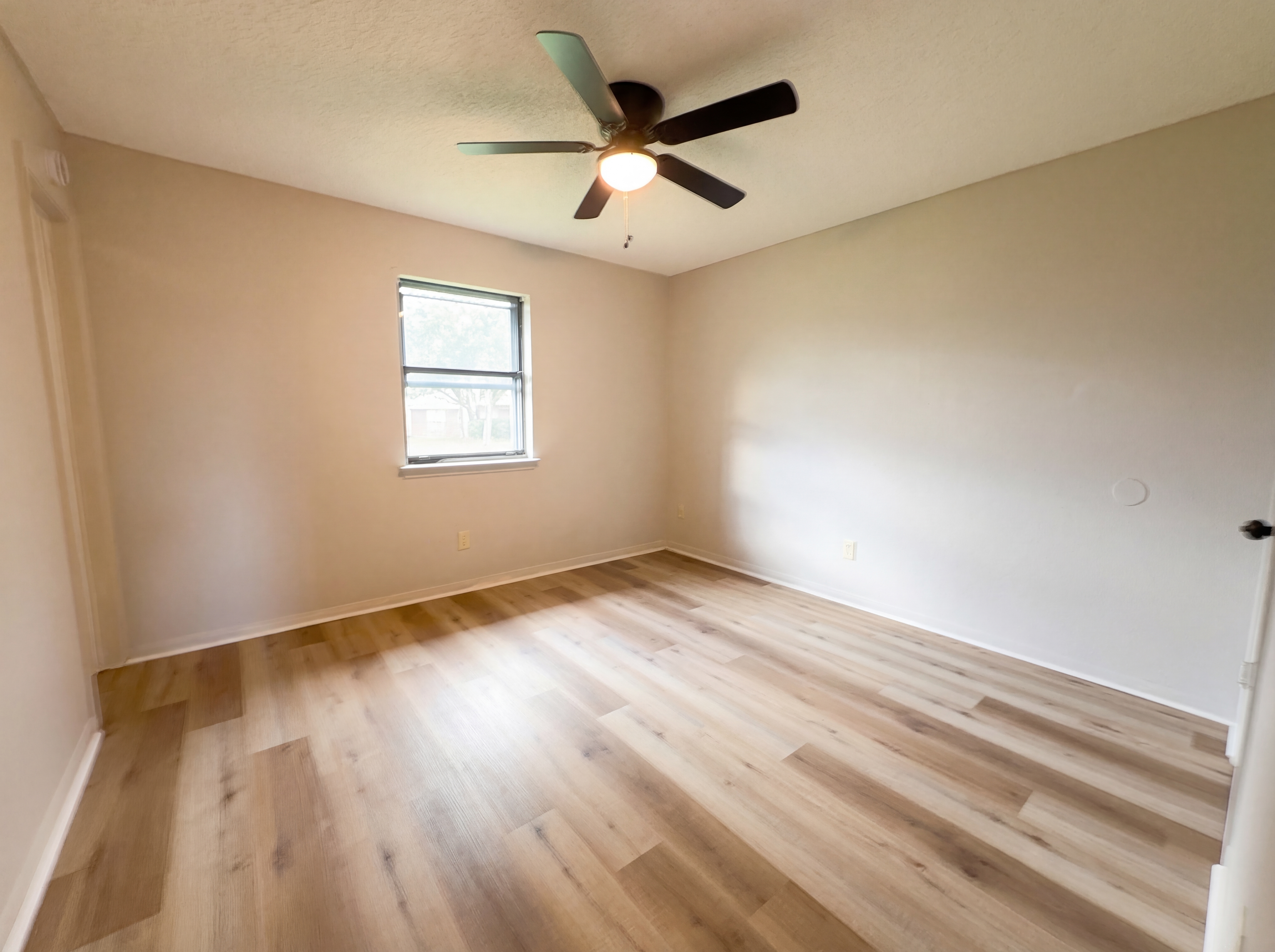 Photo 12 of 17 of 908 Hackberry St, Copperas Cove, TX