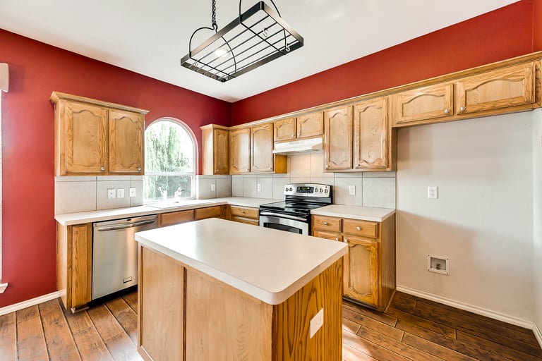Photo 8 of 26 - 10516 Cloisters Dr, Fort Worth, TX 76131