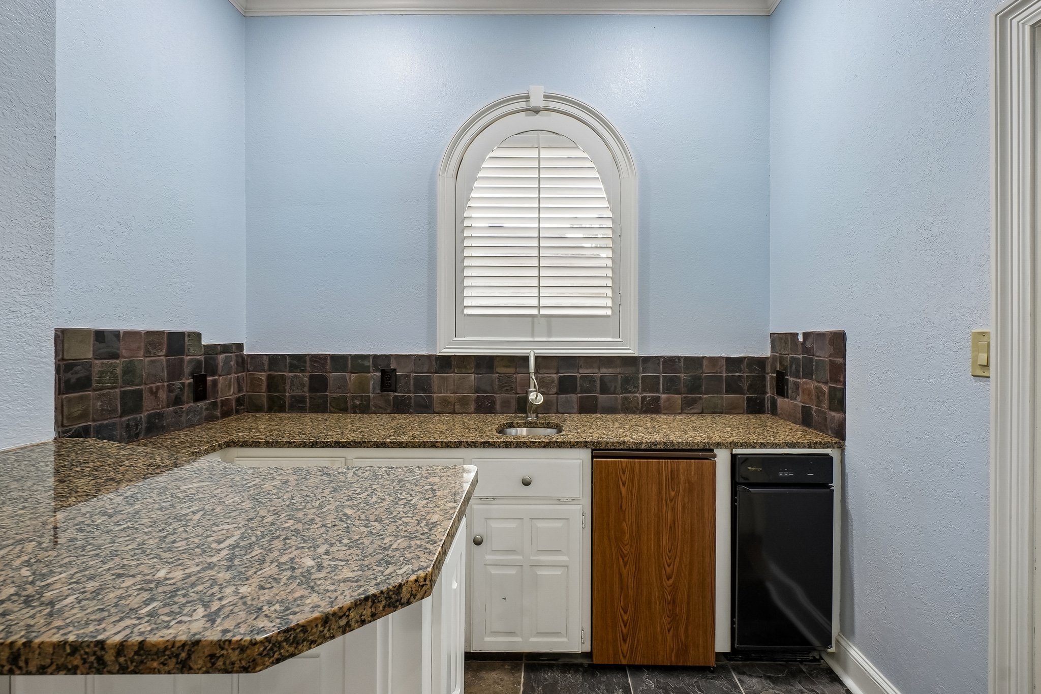 Photo 10 of 39 of 32 Victoria Dr, Rowlett, TX