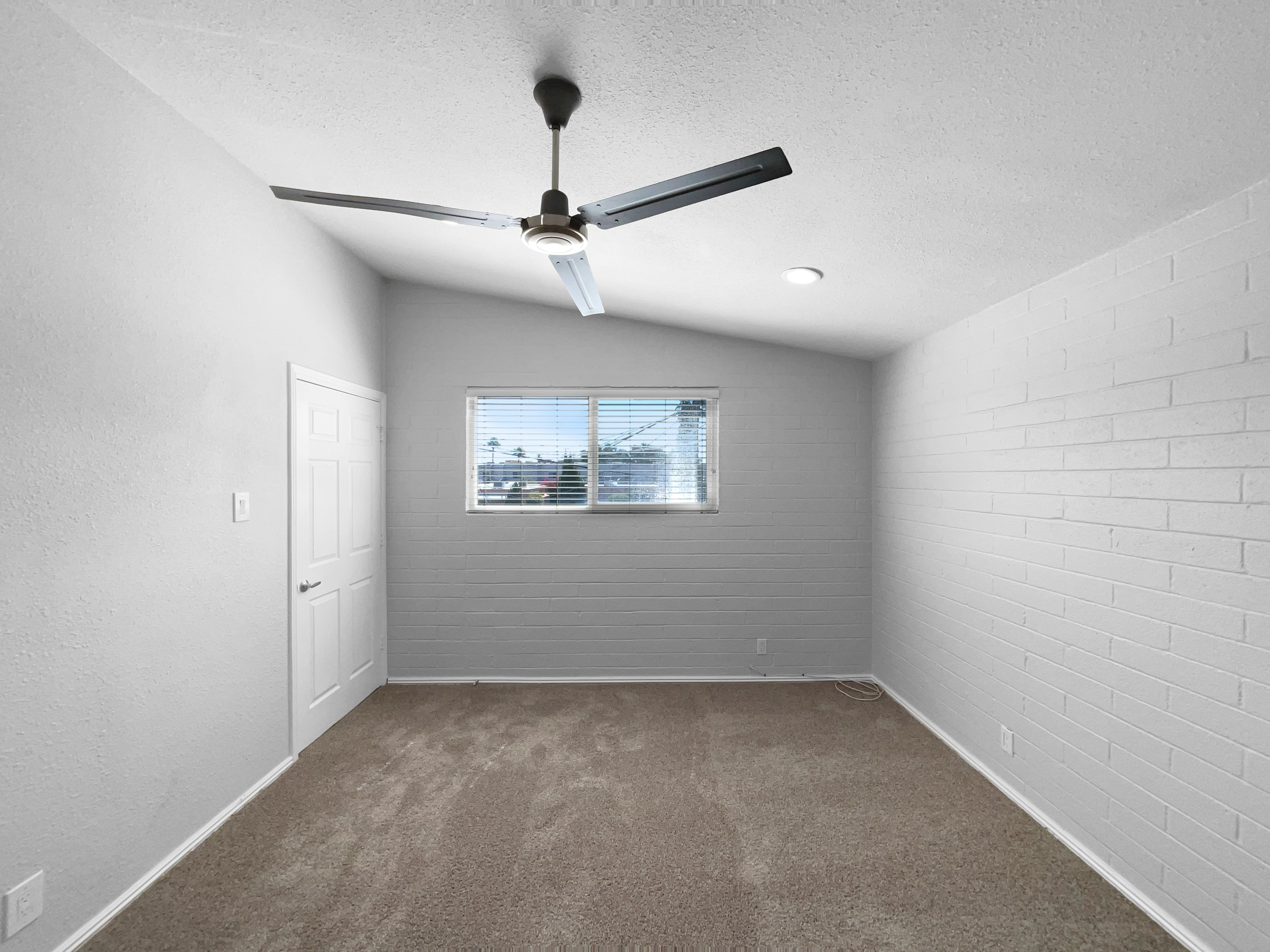 Photo 17 of 22 of 4925 N 73rd St, Scottsdale, AZ