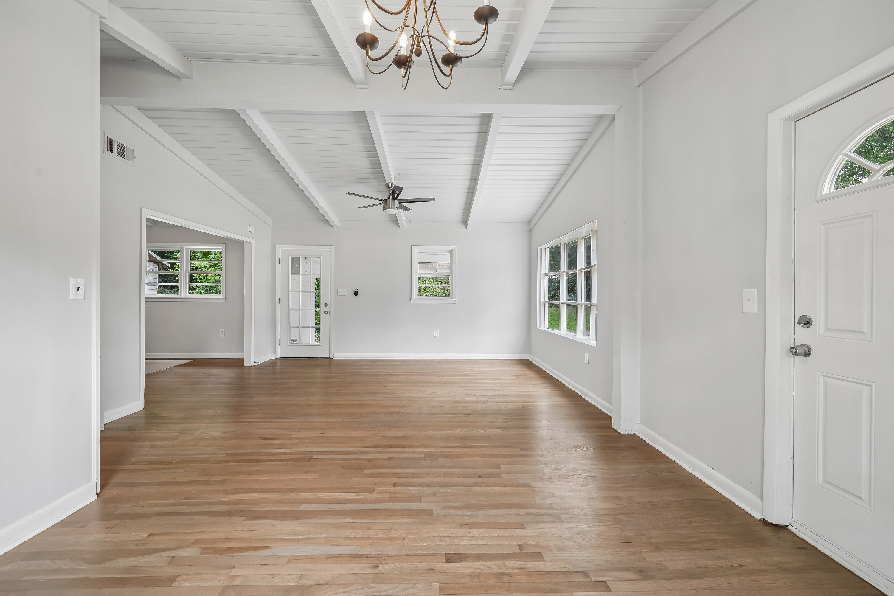 Photo 21 of 38 of 6771 Kull Dr, Lithia Springs, GA