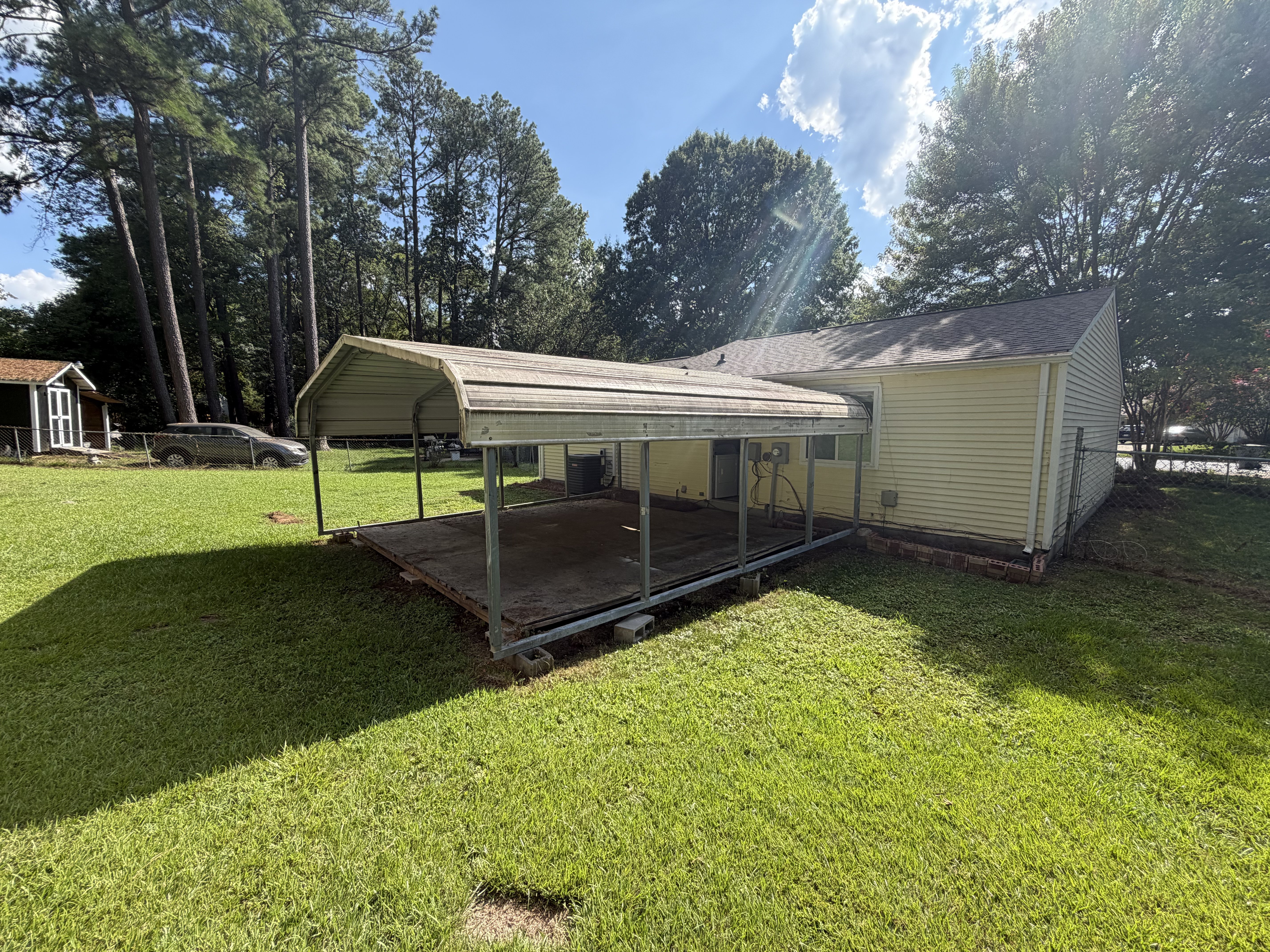 Photo 16 of 18 of 3618 Gustar Ct, Charlotte, NC