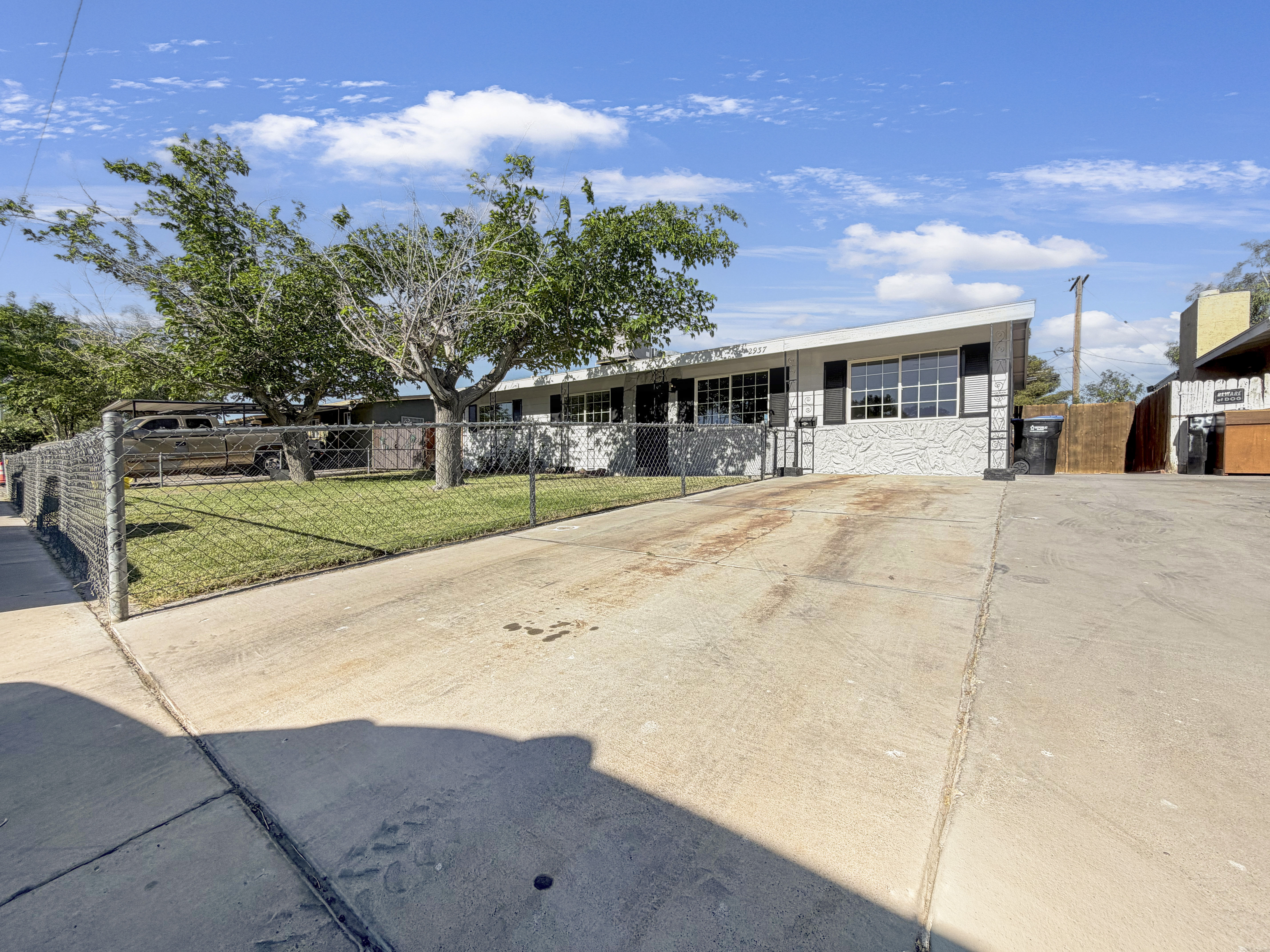 Photo 8 of 32 of 2937 Webster St, North Las Vegas, NV