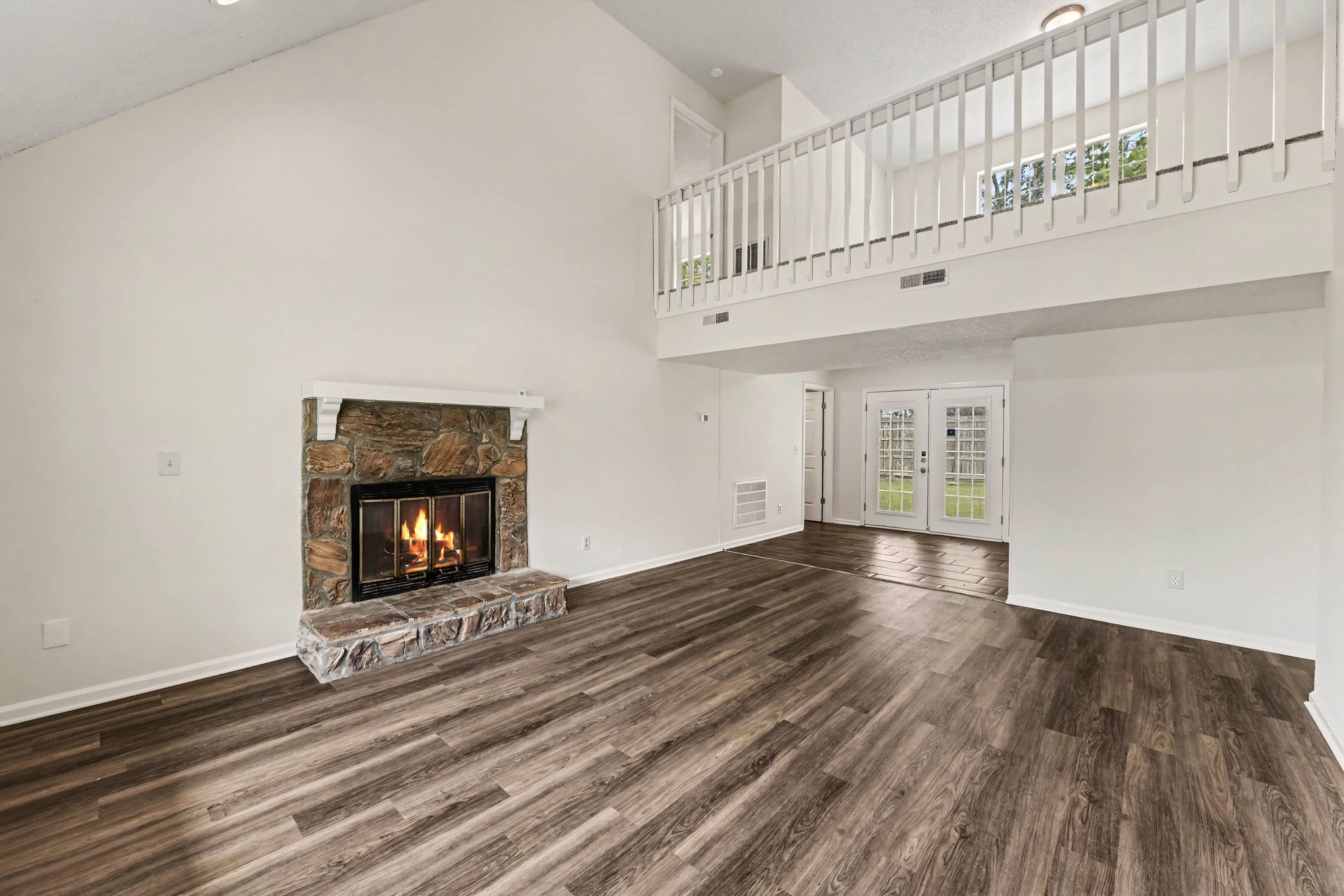 Photo 3 of 18 of 142 Blue Ridge Trl, North Charleston, SC