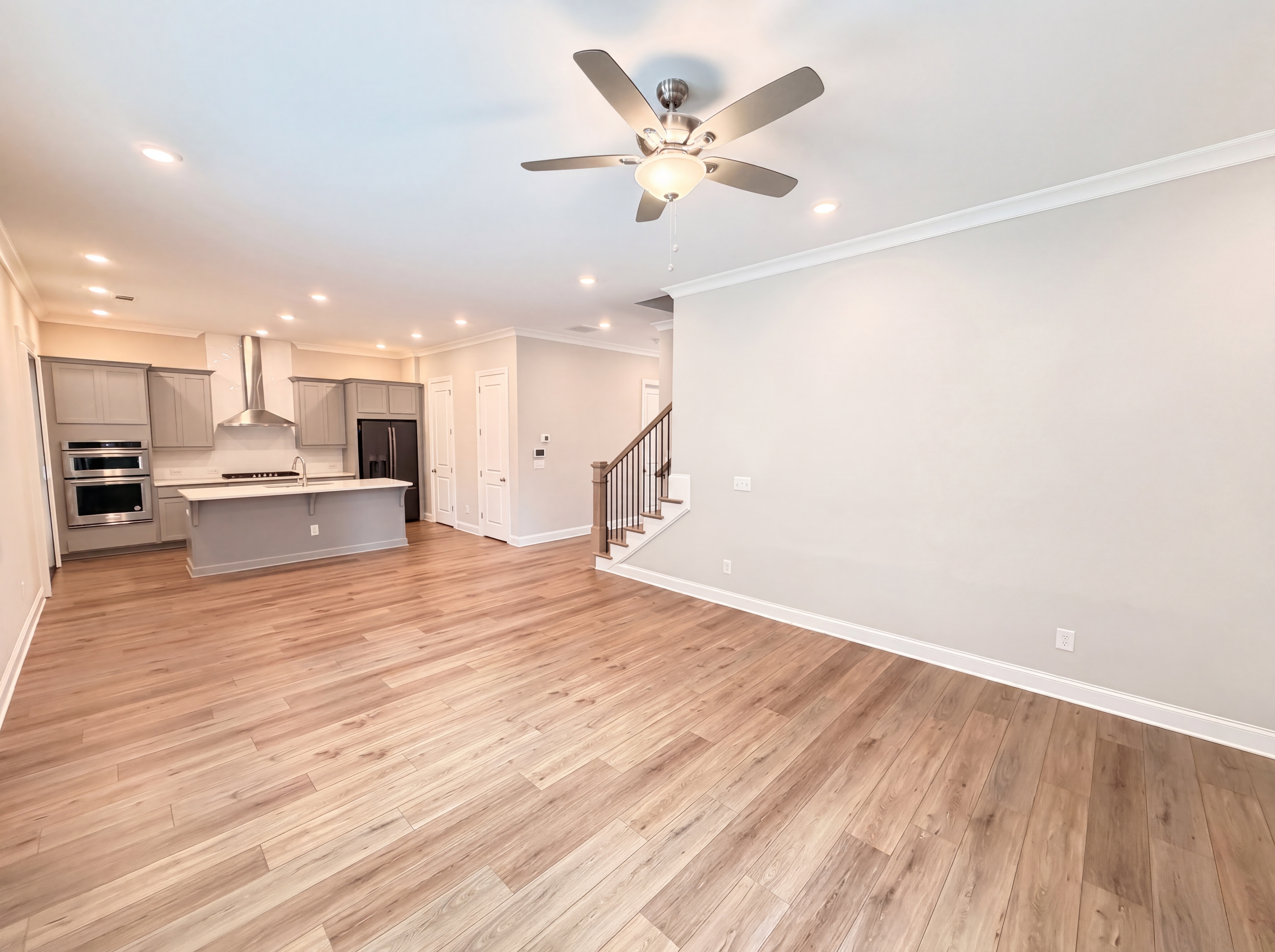 Photo 3 of 27 of 820 Pennington View Ln, Alpharetta, GA