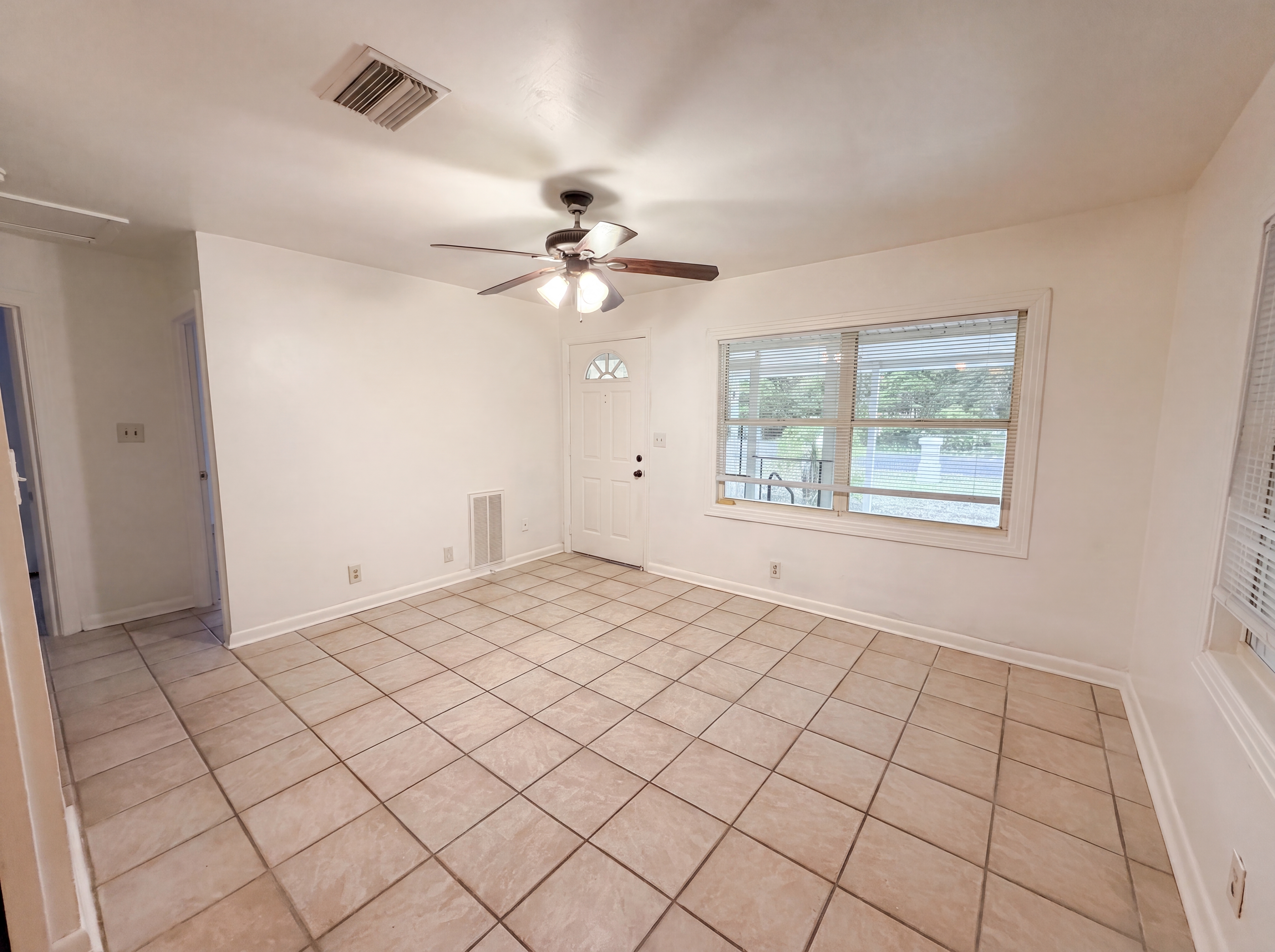 Photo 3 of 17 of 626 S 67th St, Tampa, FL