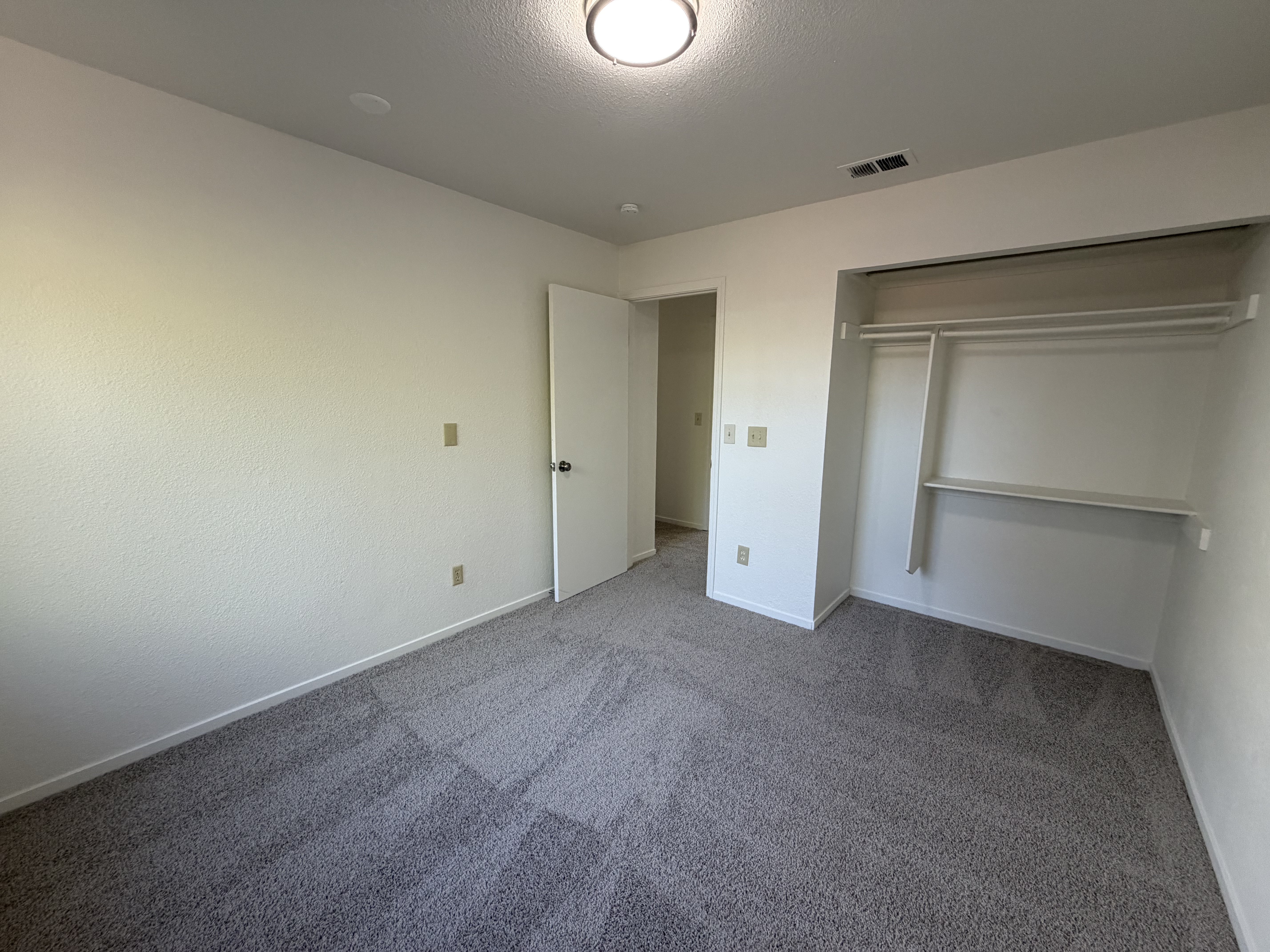 Photo 15 of 28 of 9149 Starina Way, Sacramento, CA