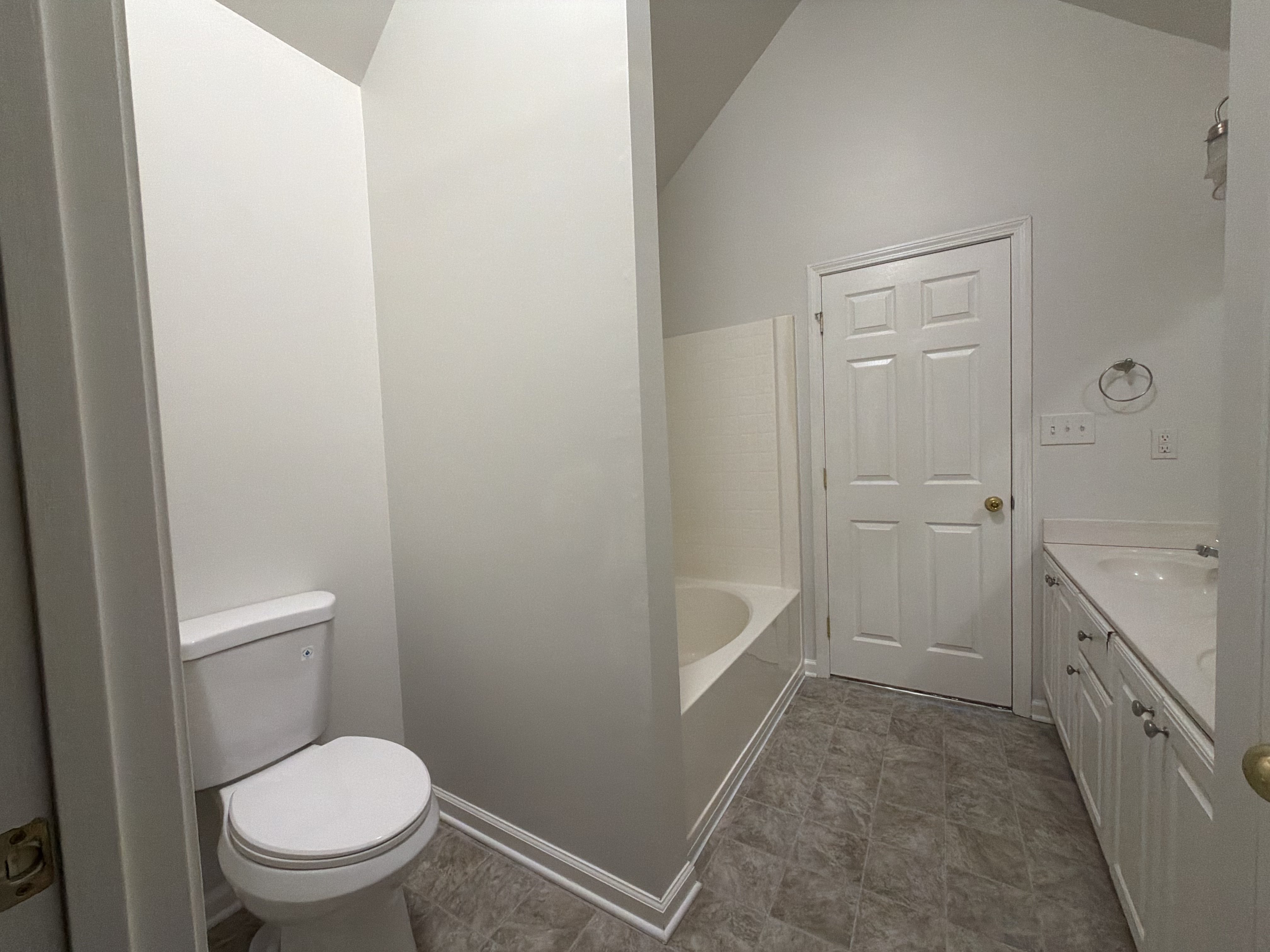 Photo 9 of 15 of 210 Hidden Cove Cir, Pelham, AL