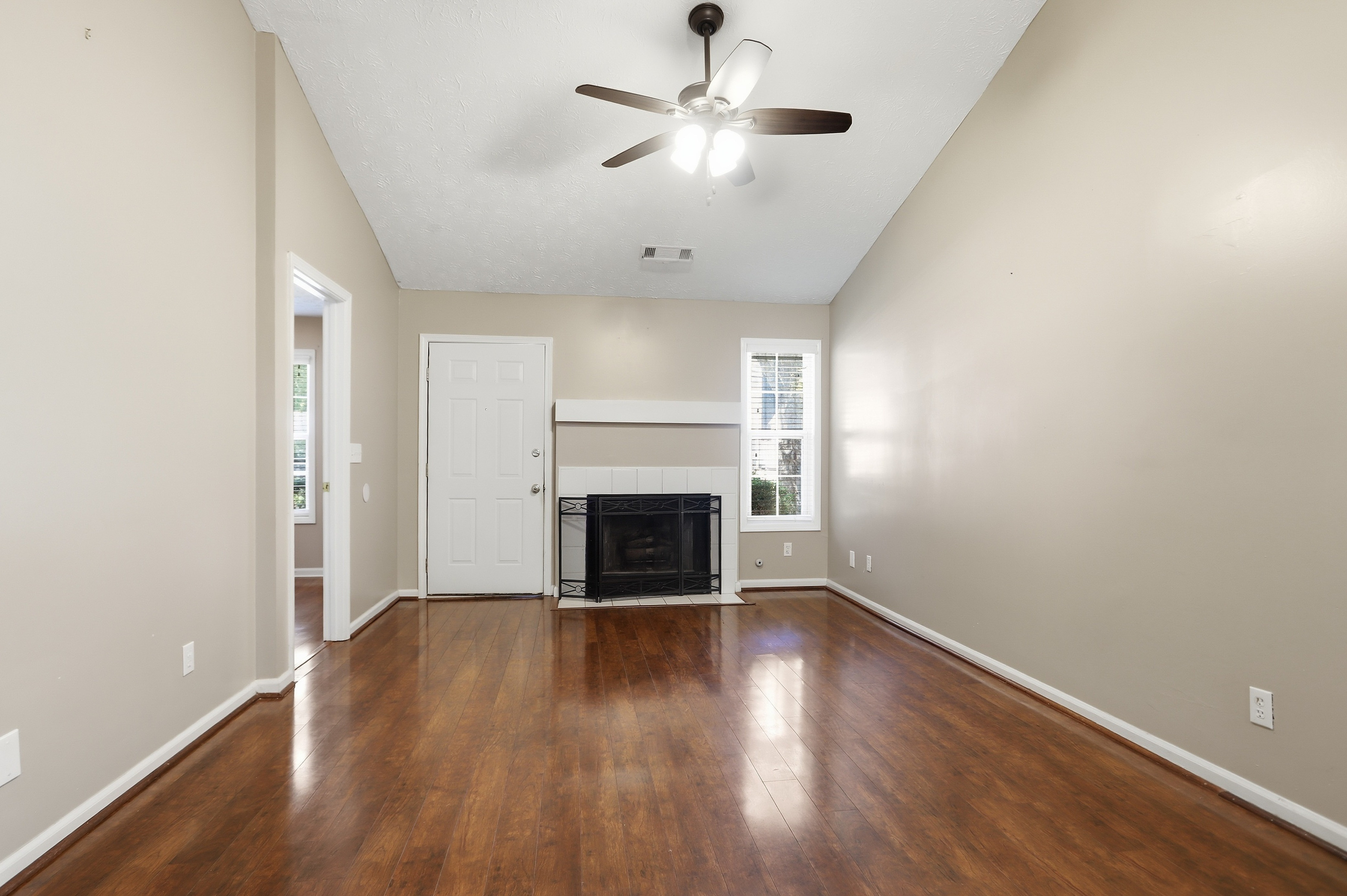 Photo 4 of 23 of 1148 Britley Park Ln, Woodstock, GA