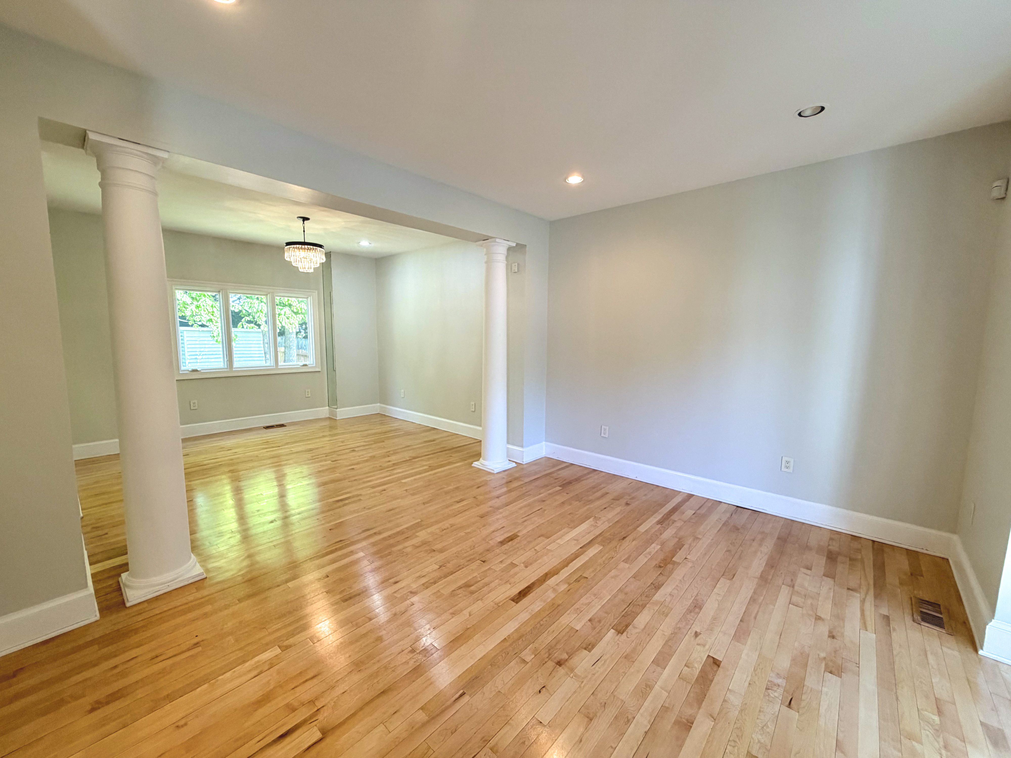 Photo 6 of 21 of 3621 Rolridge Rd, Henrico, VA
