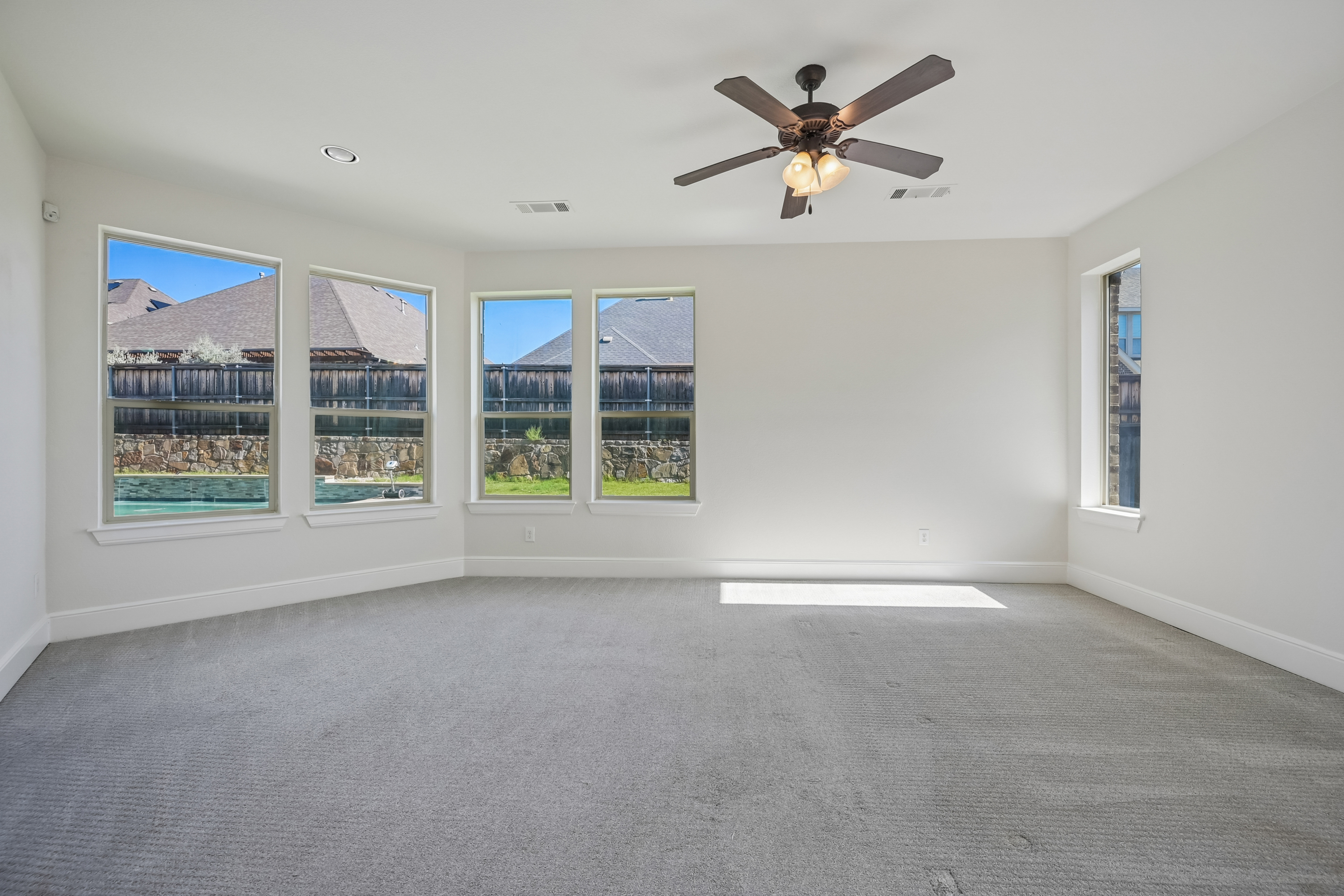Photo 17 of 36 of 2156 Alcove Dr, Frisco, TX