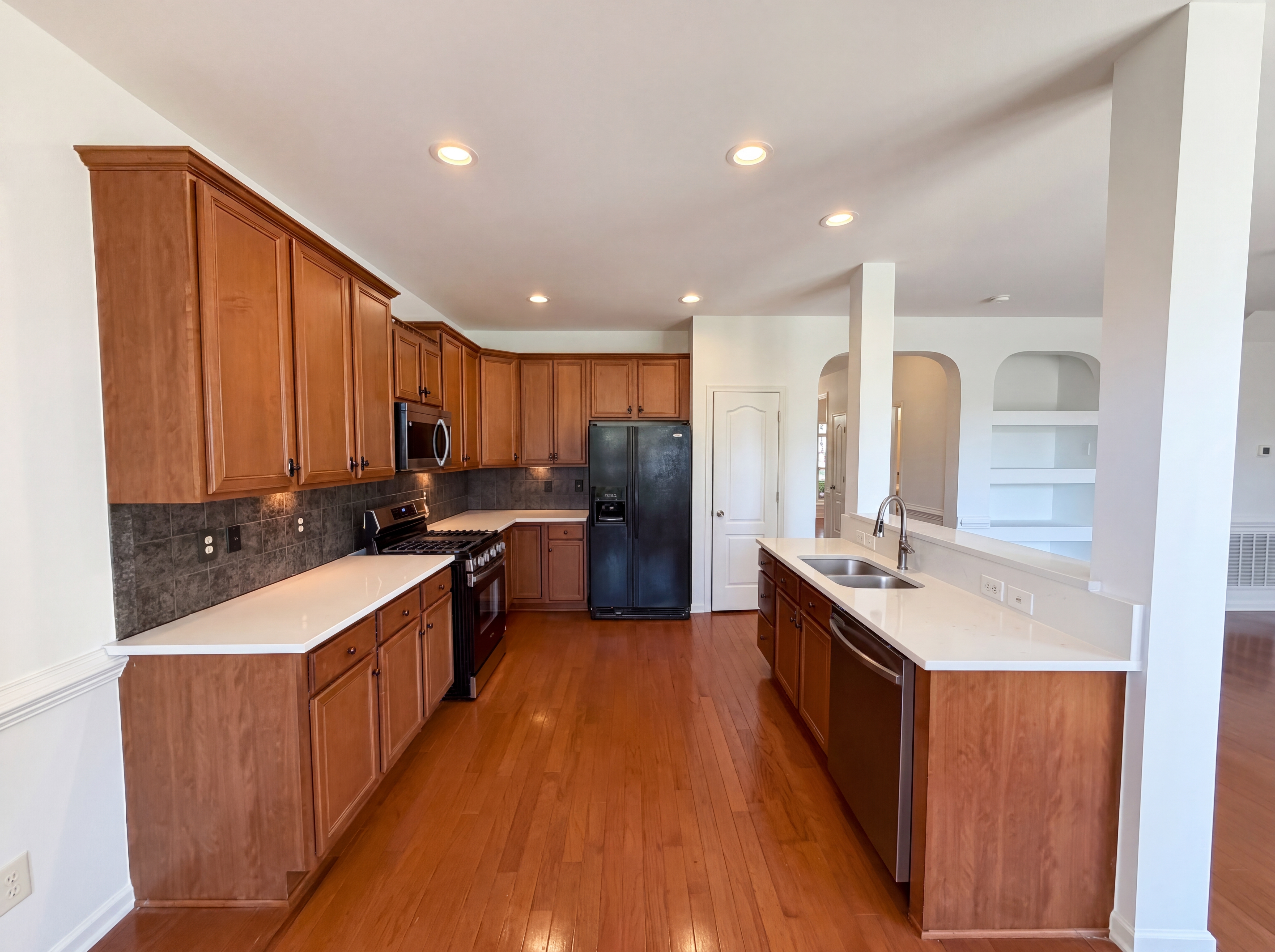 Photo 2 of 23 of 3064 Imperial Oaks Dr, Raleigh, NC