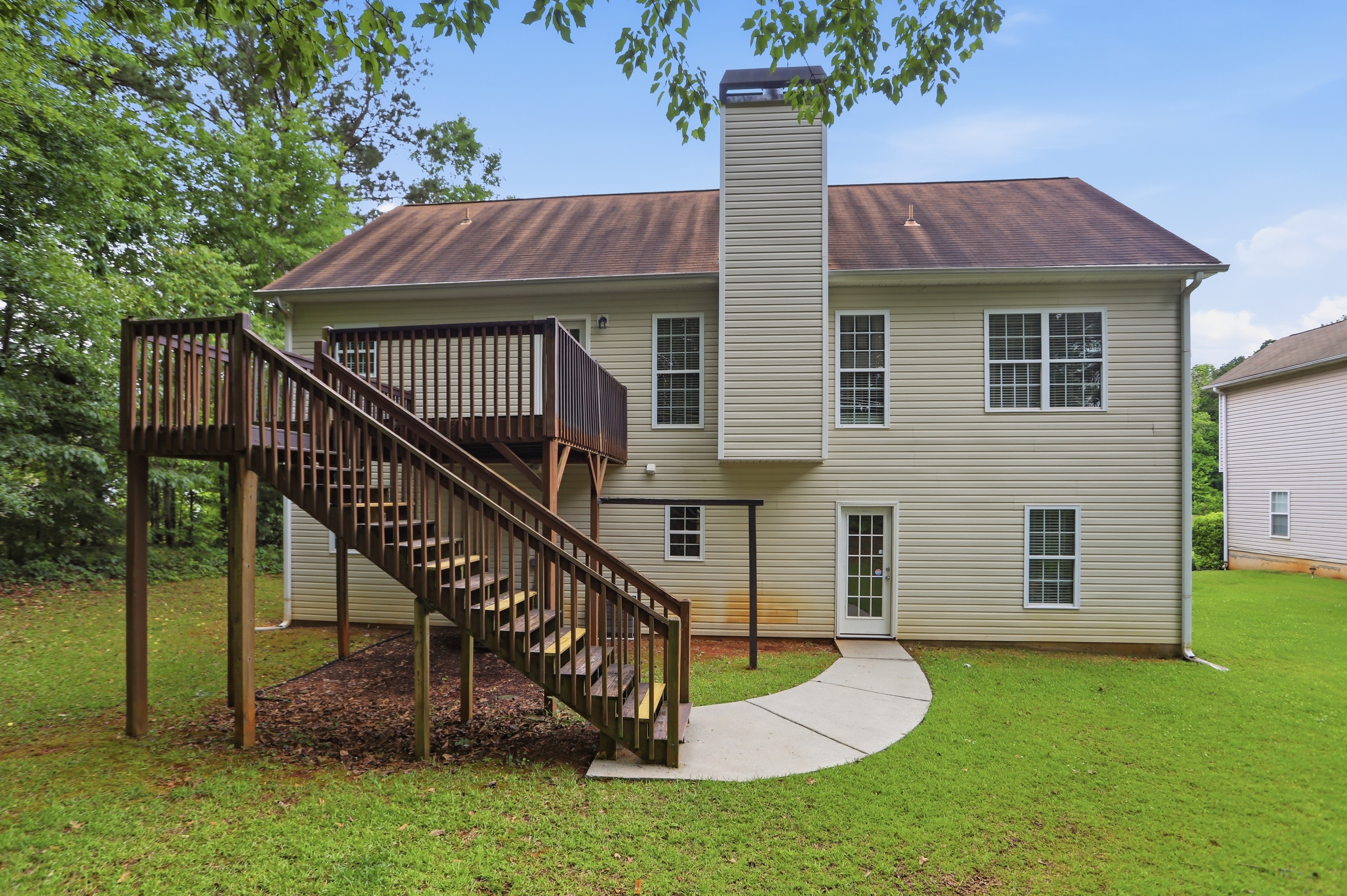 Photo 5 of 29 of 117 E Woodland Mnr, Temple, GA