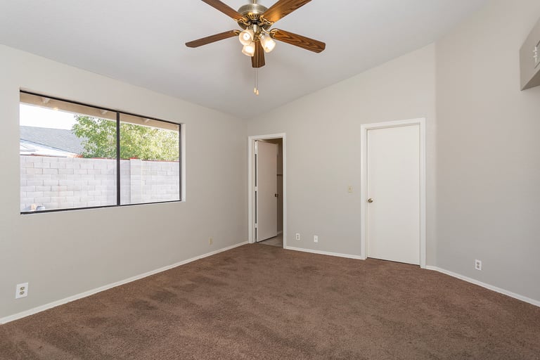 Photo 13 of 21 - 5225 N 73rd Ln, Glendale, AZ 85303