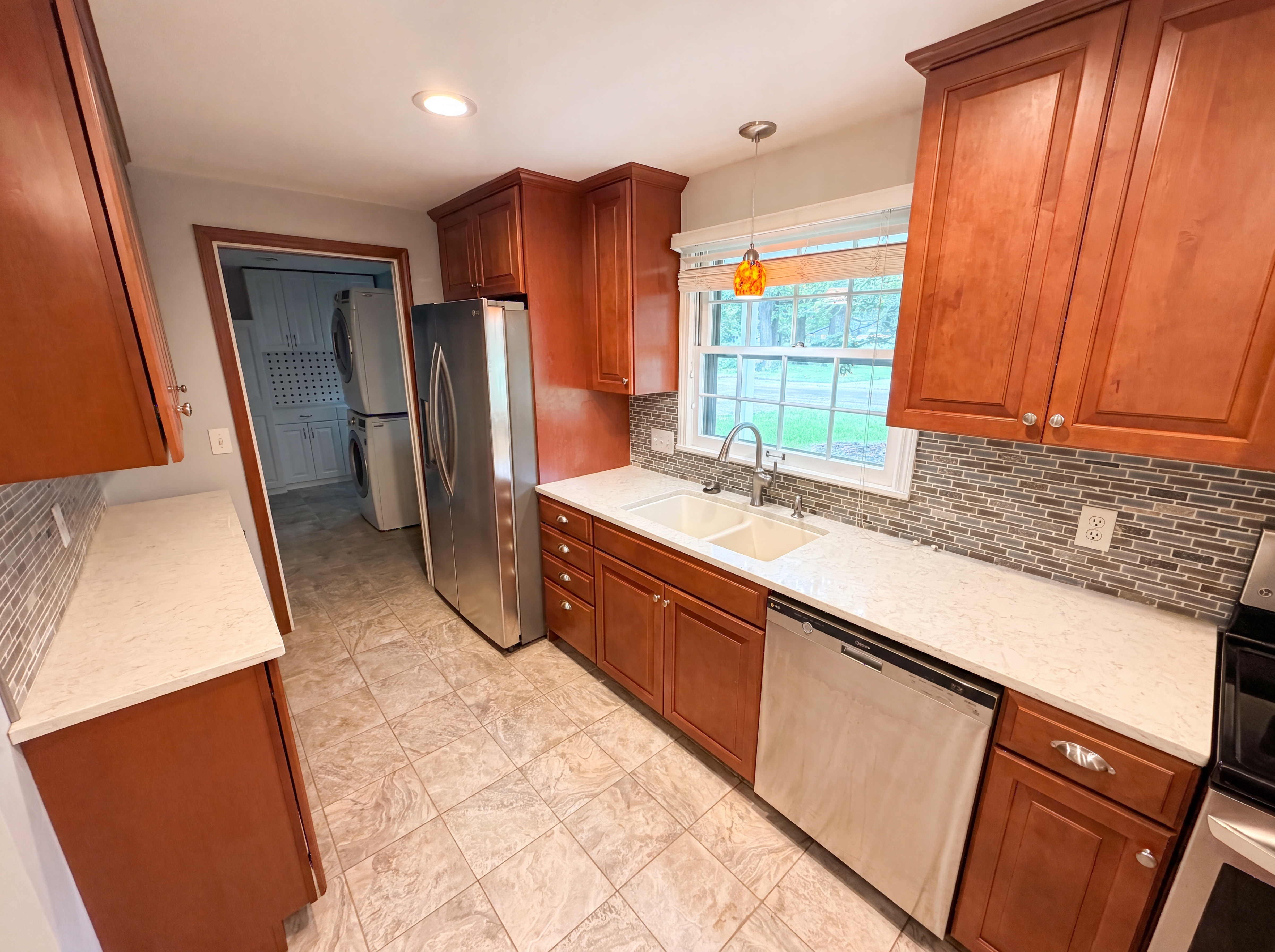 Photo 8 of 23 of 1537 W 74th Pl, Indianapolis, IN
