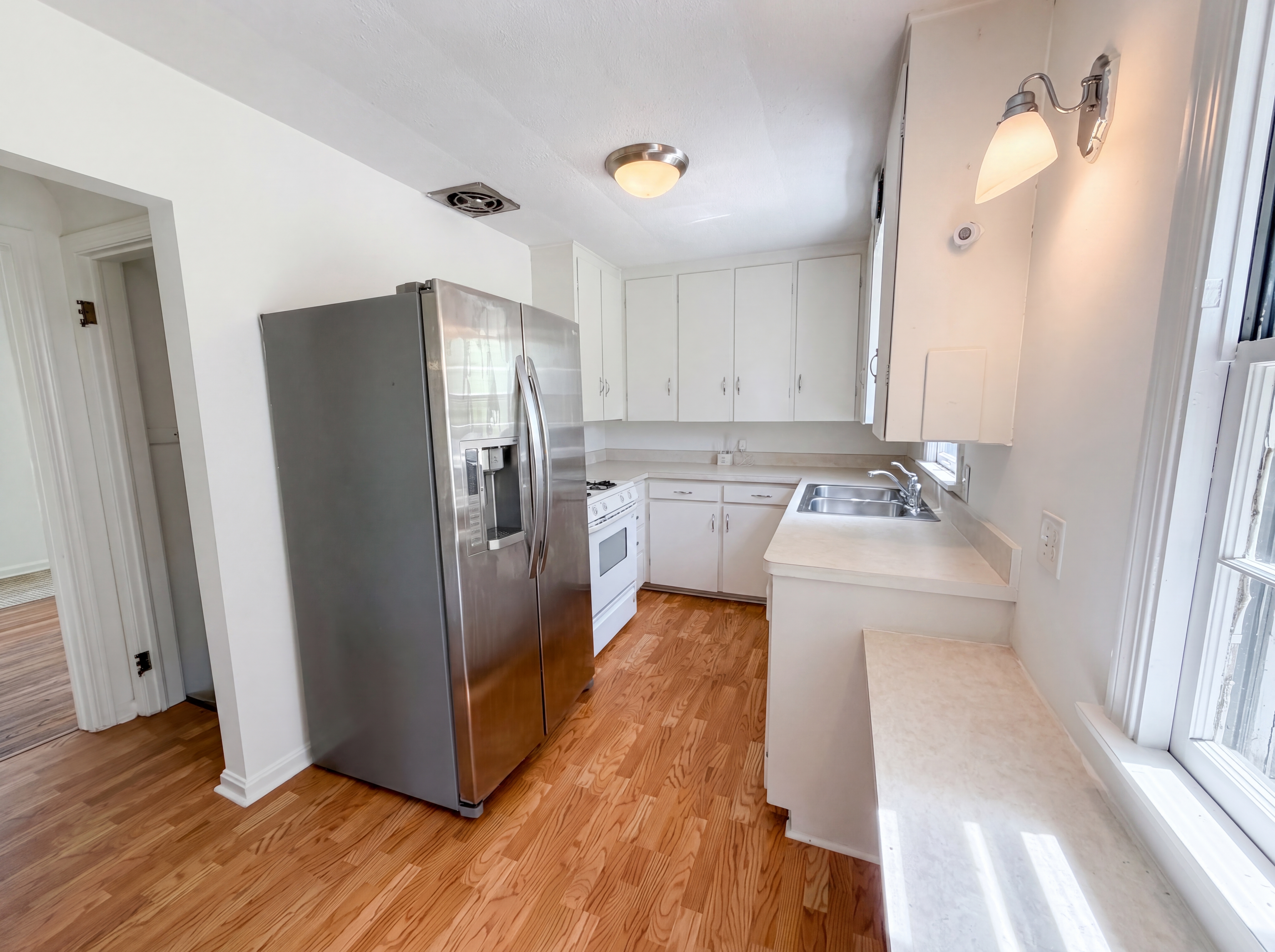 Photo 2 of 21 of 1064 Munroe Falls Kent Rd, Kent, OH