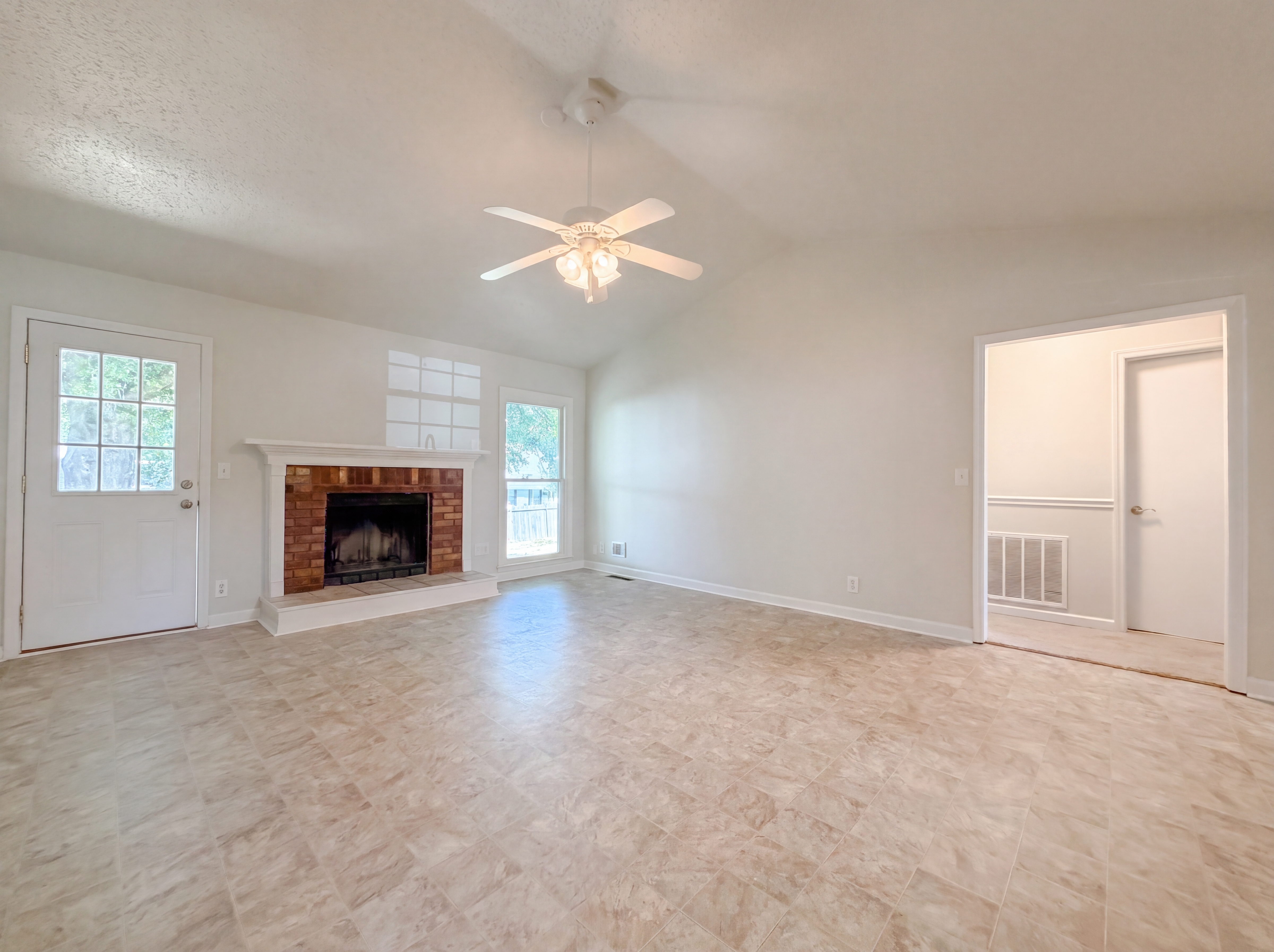 Photo 7 of 17 of 1531 Stone Hill Rd, Mount Juliet, TN