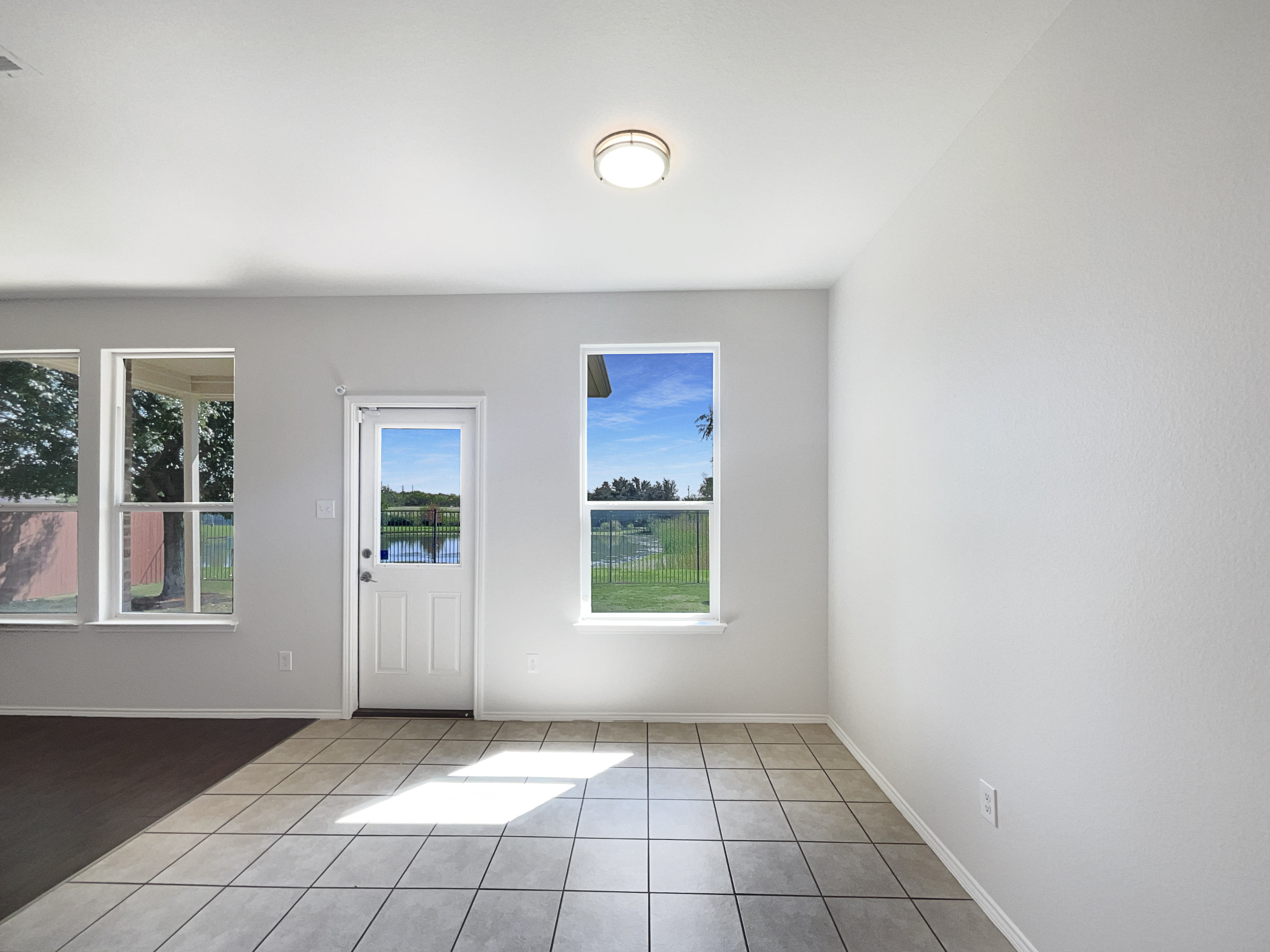 Photo 16 of 20 of 8700 Navigation Dr, Fort Worth, TX
