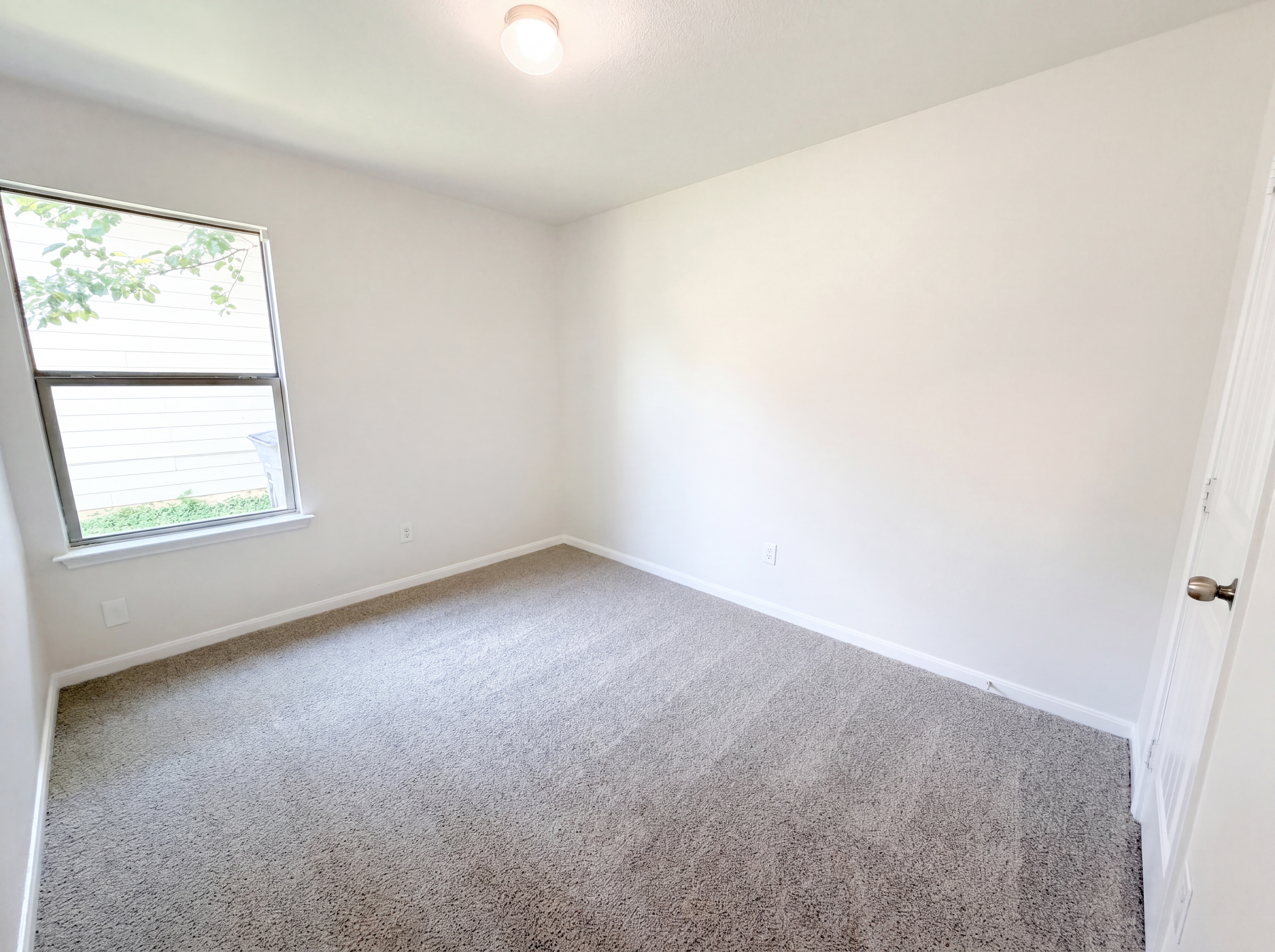 Photo 15 of 18 of 2824 Saint Bernard Dr, Dallas, TX