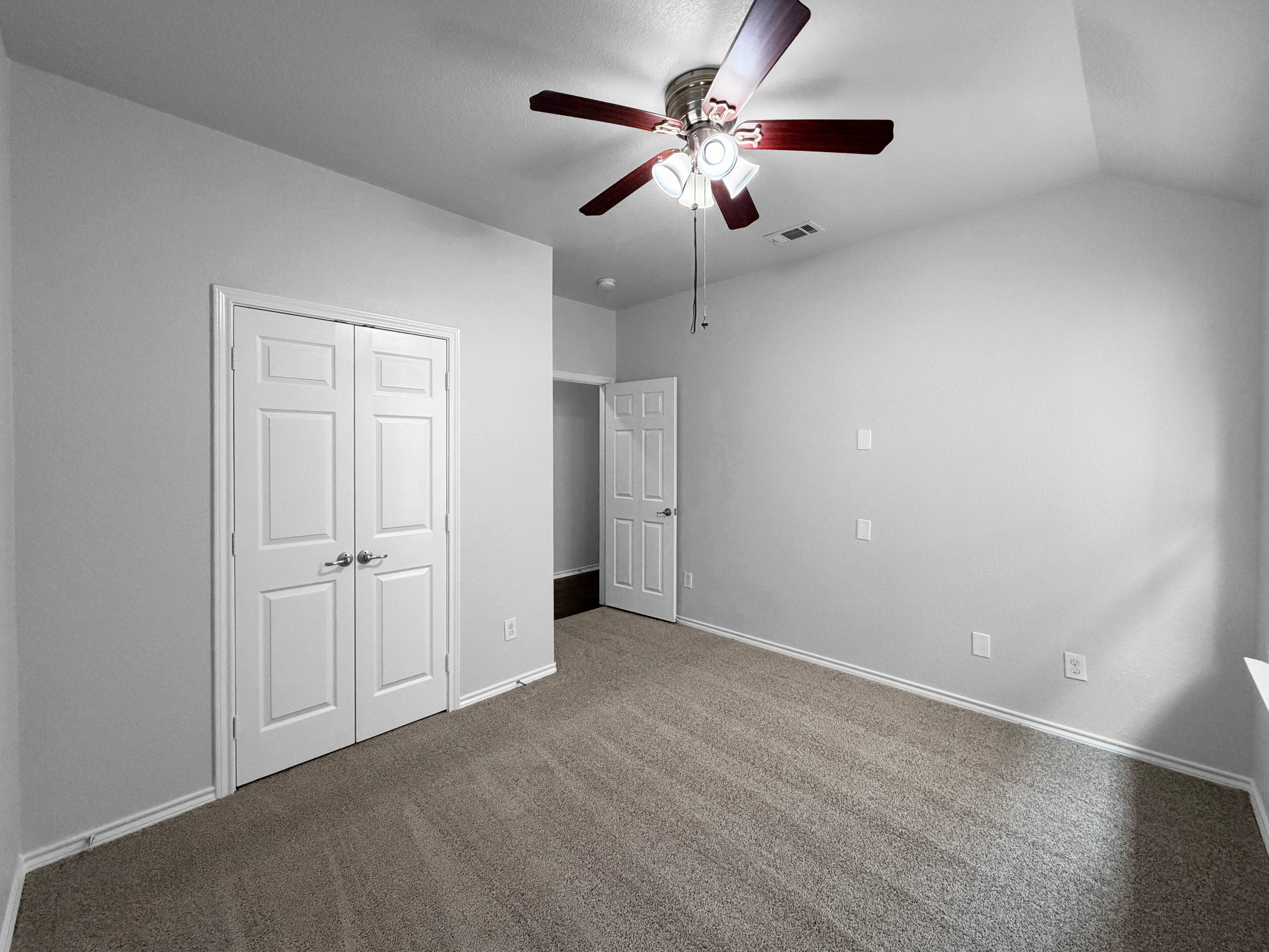 Photo 16 of 21 of 10036 Red Bluff Ln, Fort Worth, TX