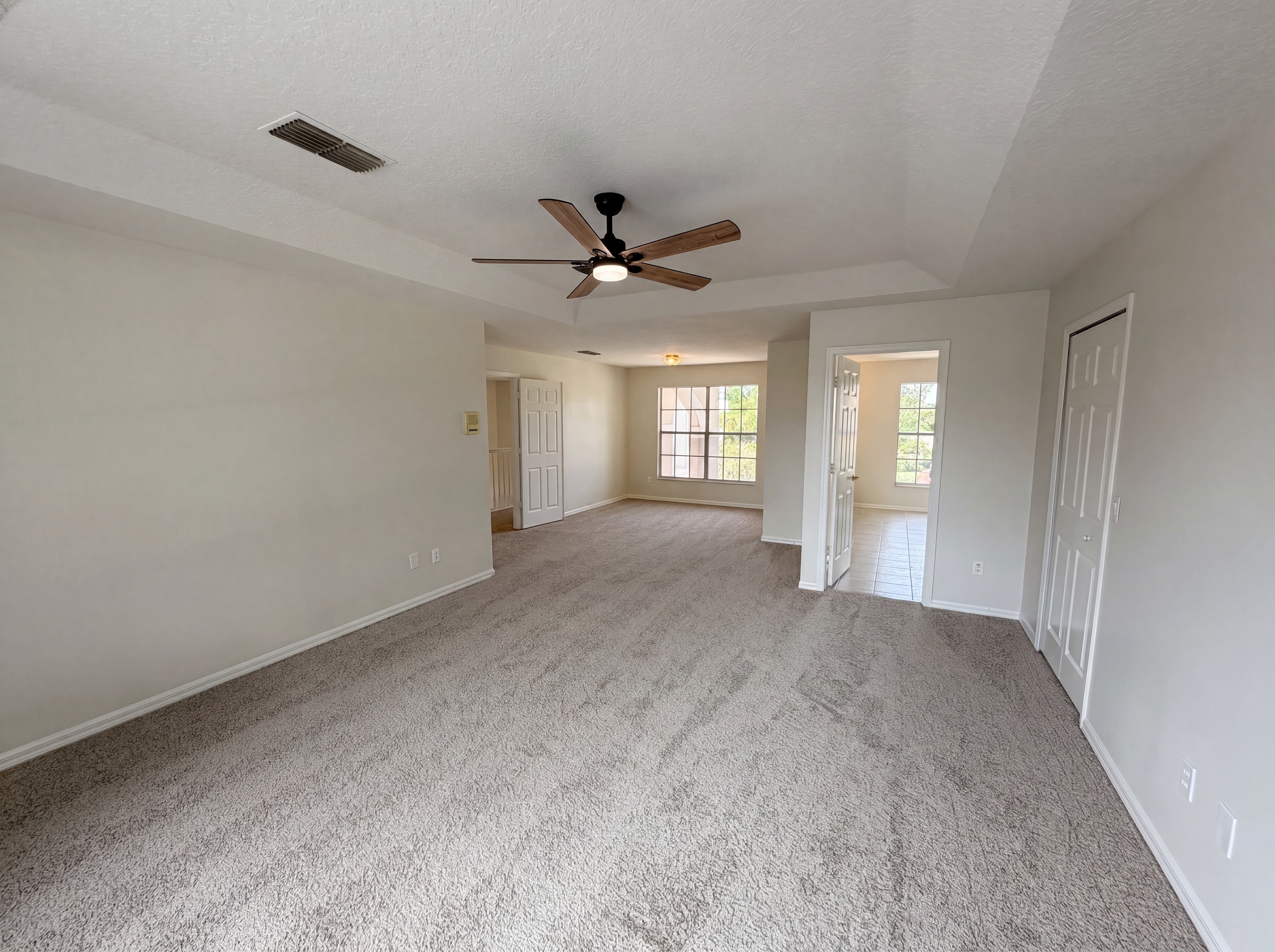 Photo 22 of 43 of 2270 Blossomwood Dr, Oviedo, FL